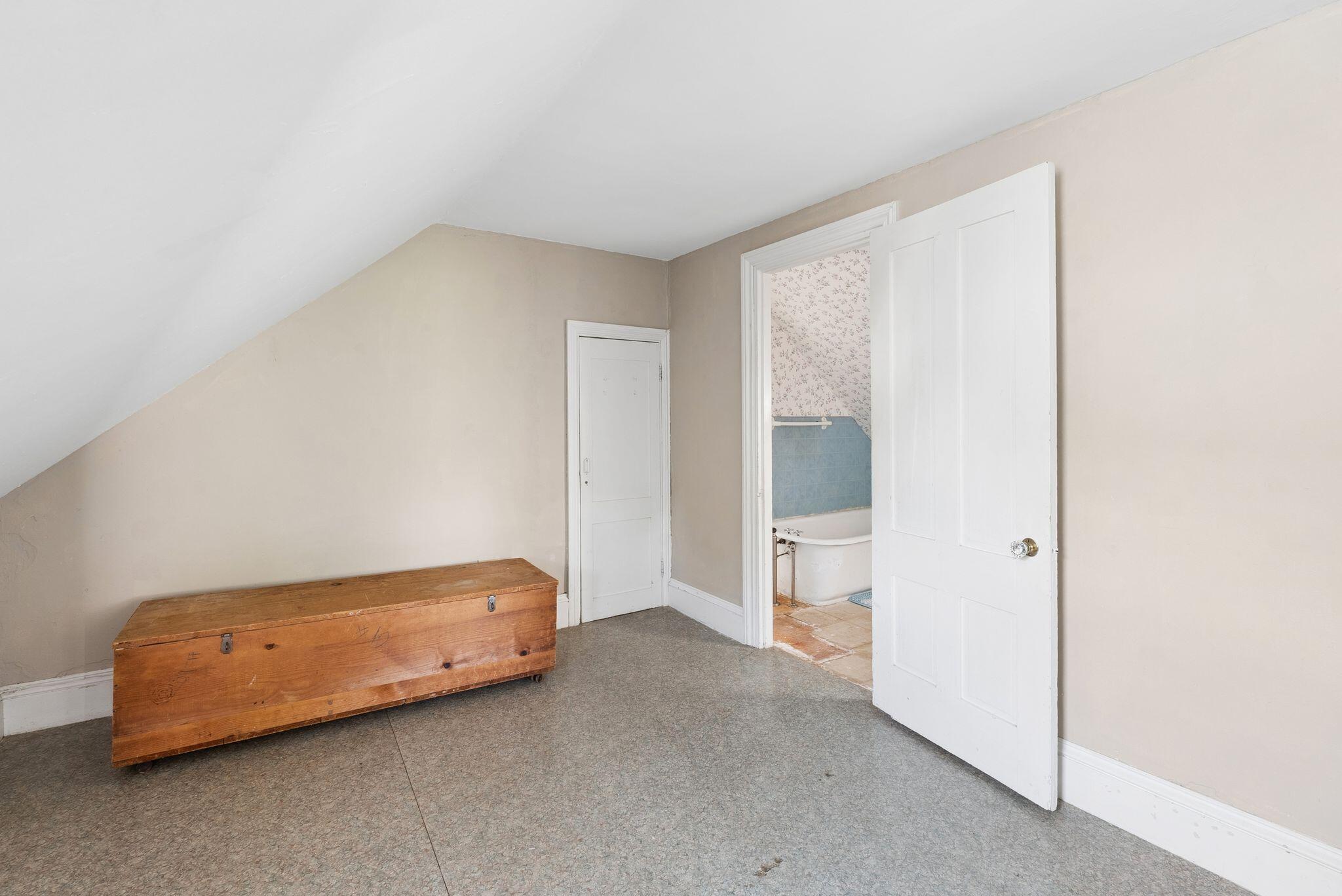 60 Willow Street Property Photo 45