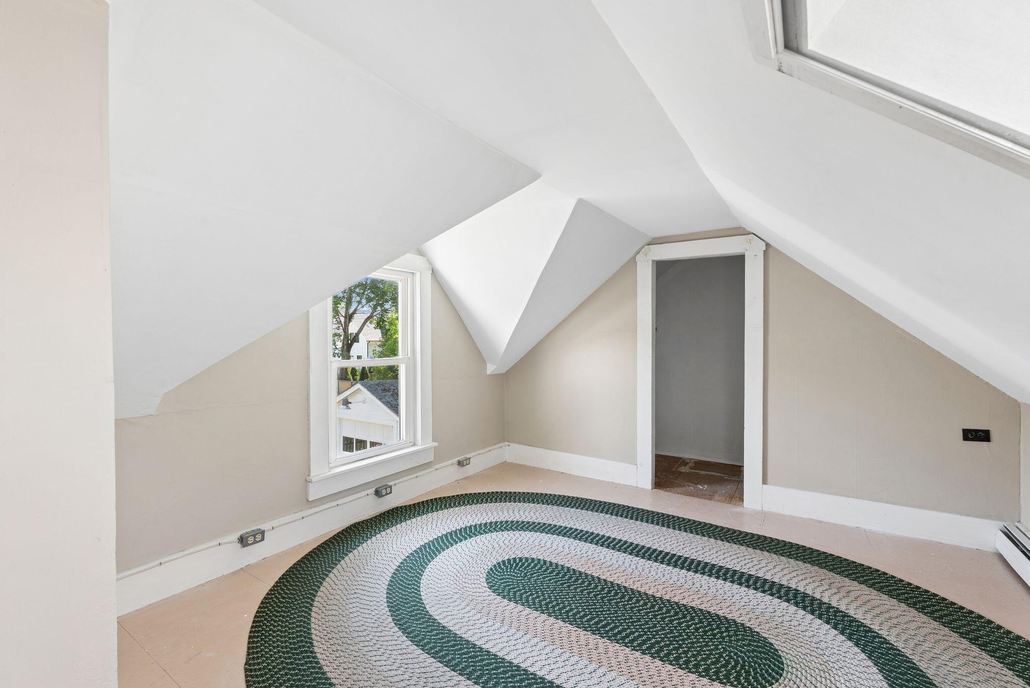60 Willow Street Property Photo 49