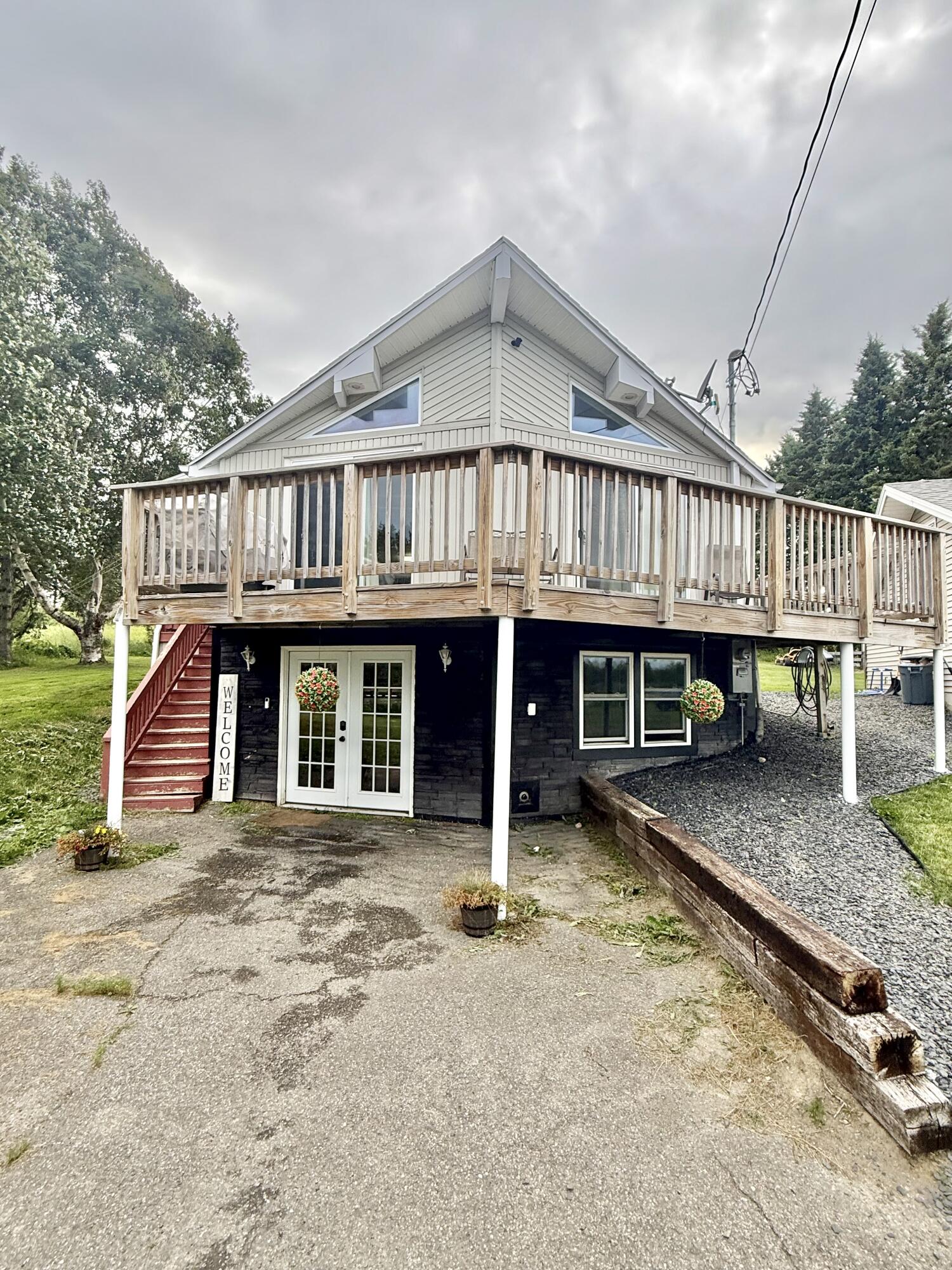 8 Caron Road Property Photo 2