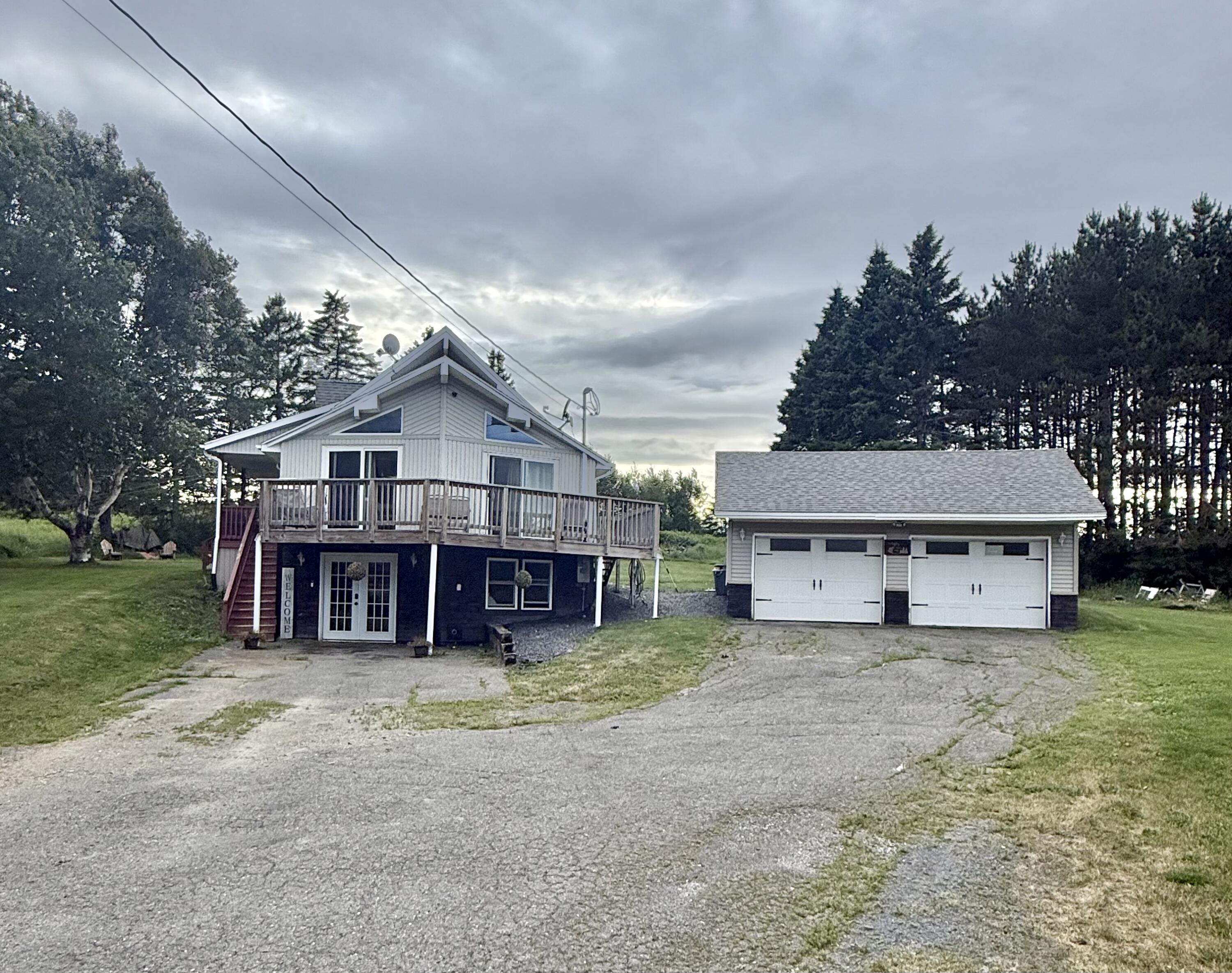 8 Caron Road Property Photo 3