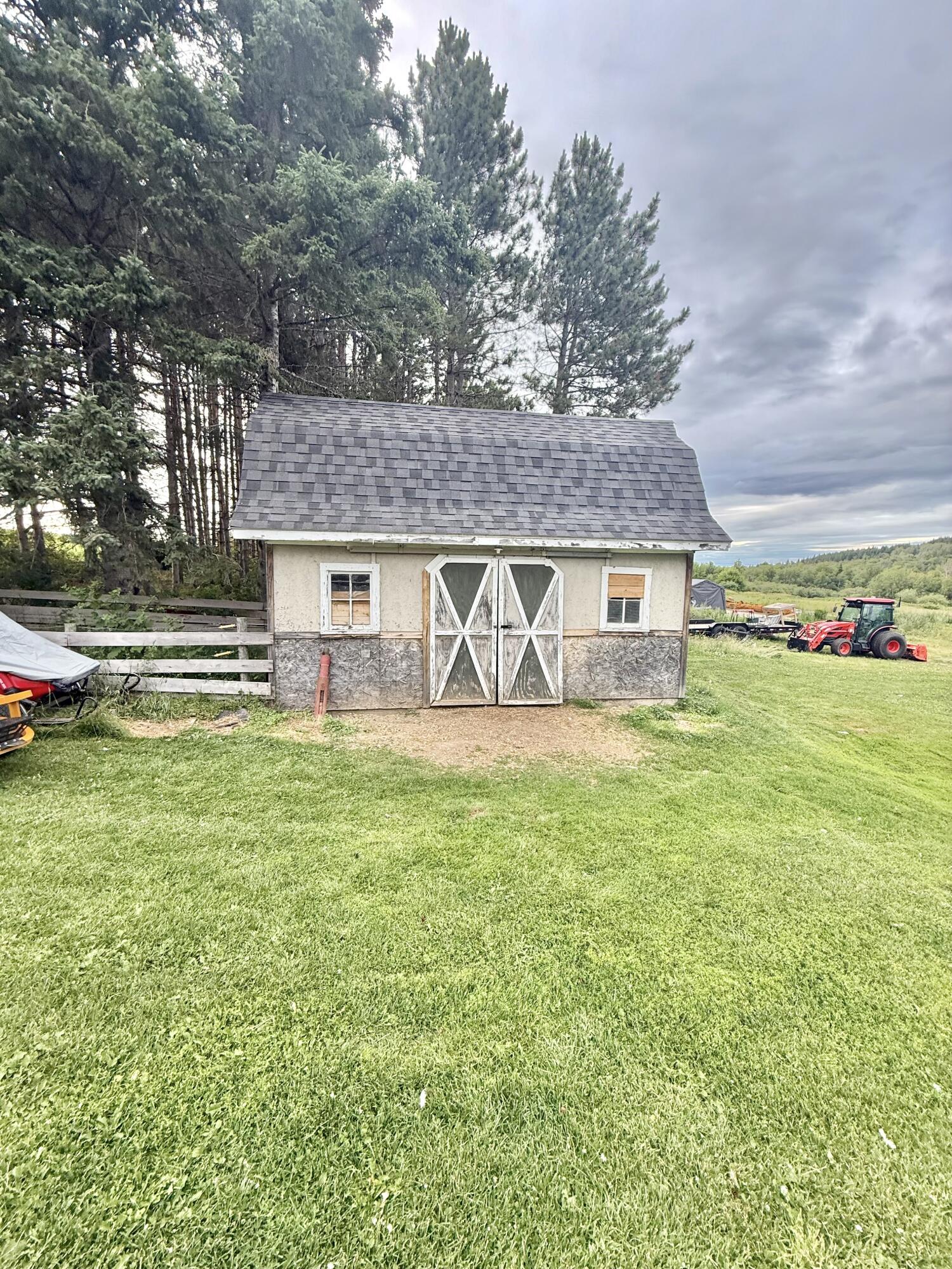 8 Caron Road Property Photo 12
