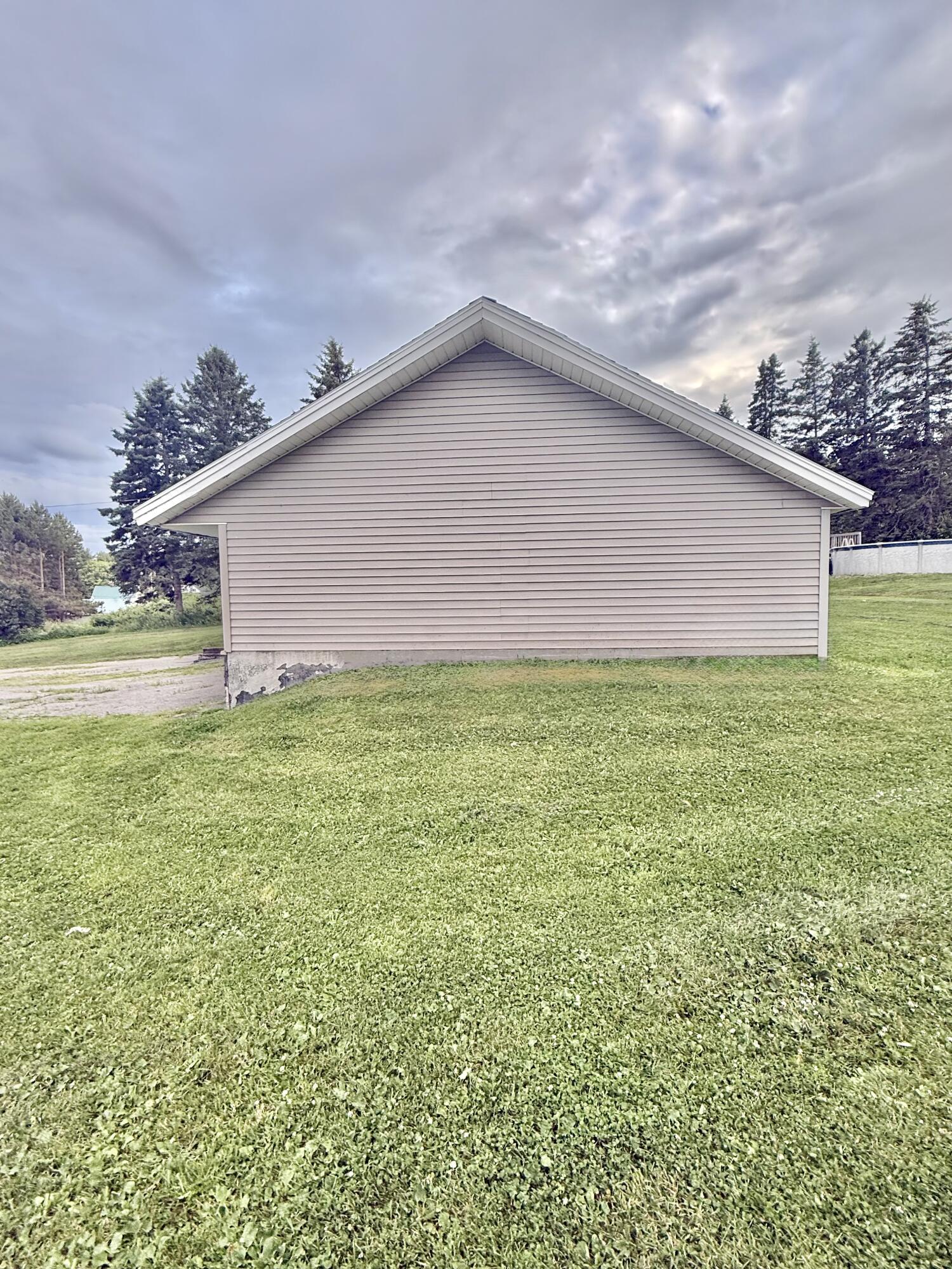 8 Caron Road Property Photo 16