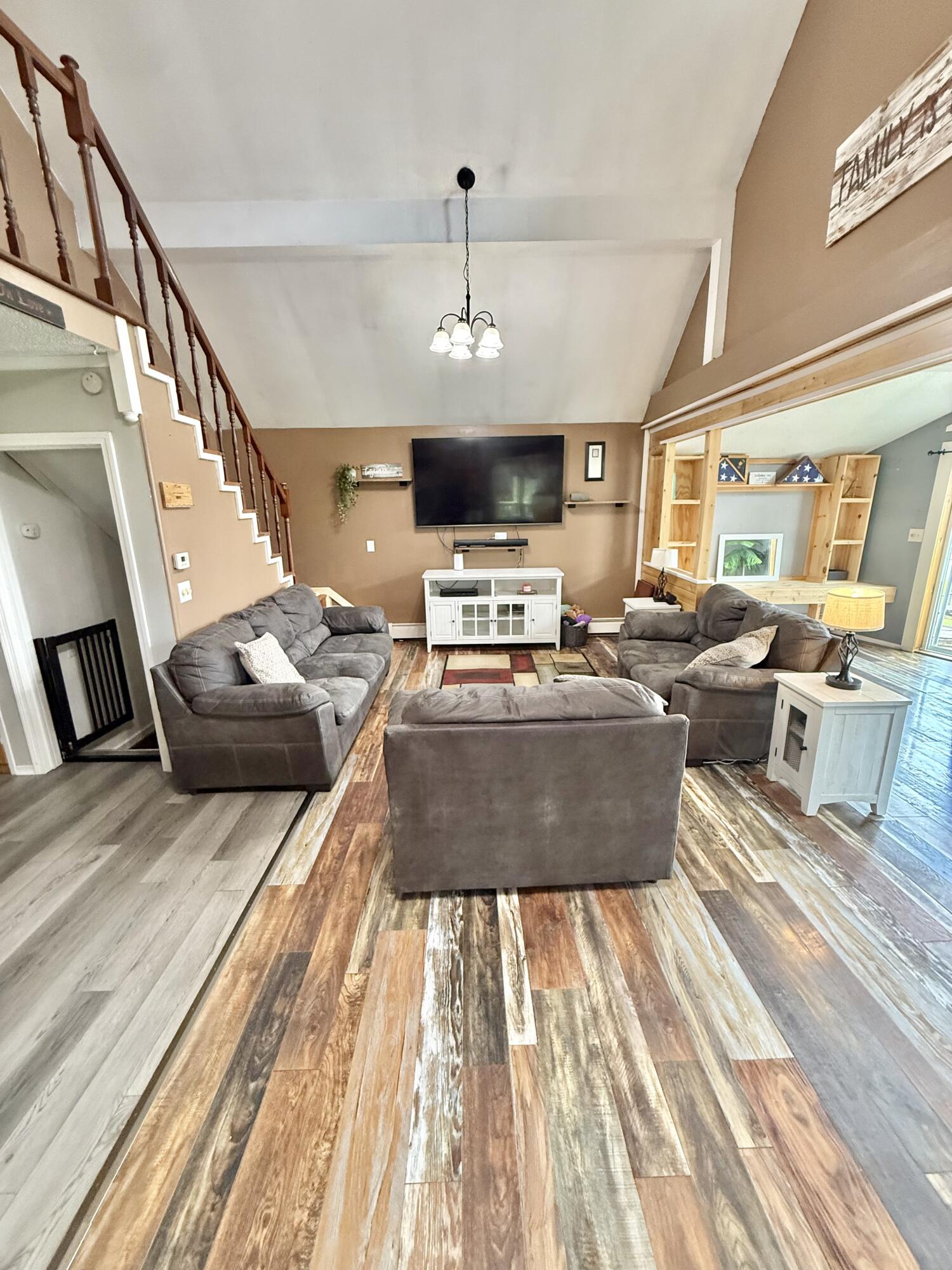8 Caron Road Property Photo 29