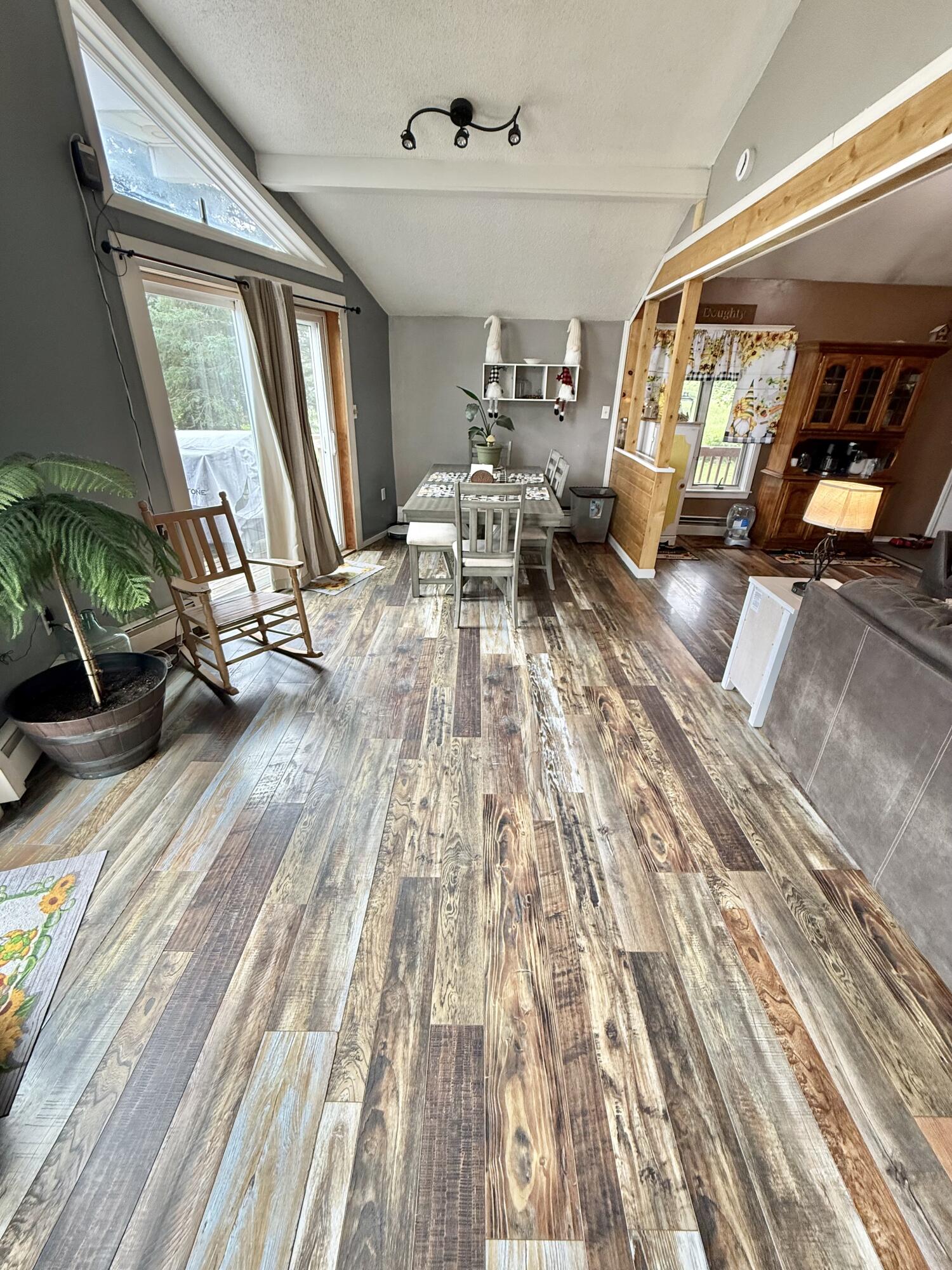 8 Caron Road Property Photo 32