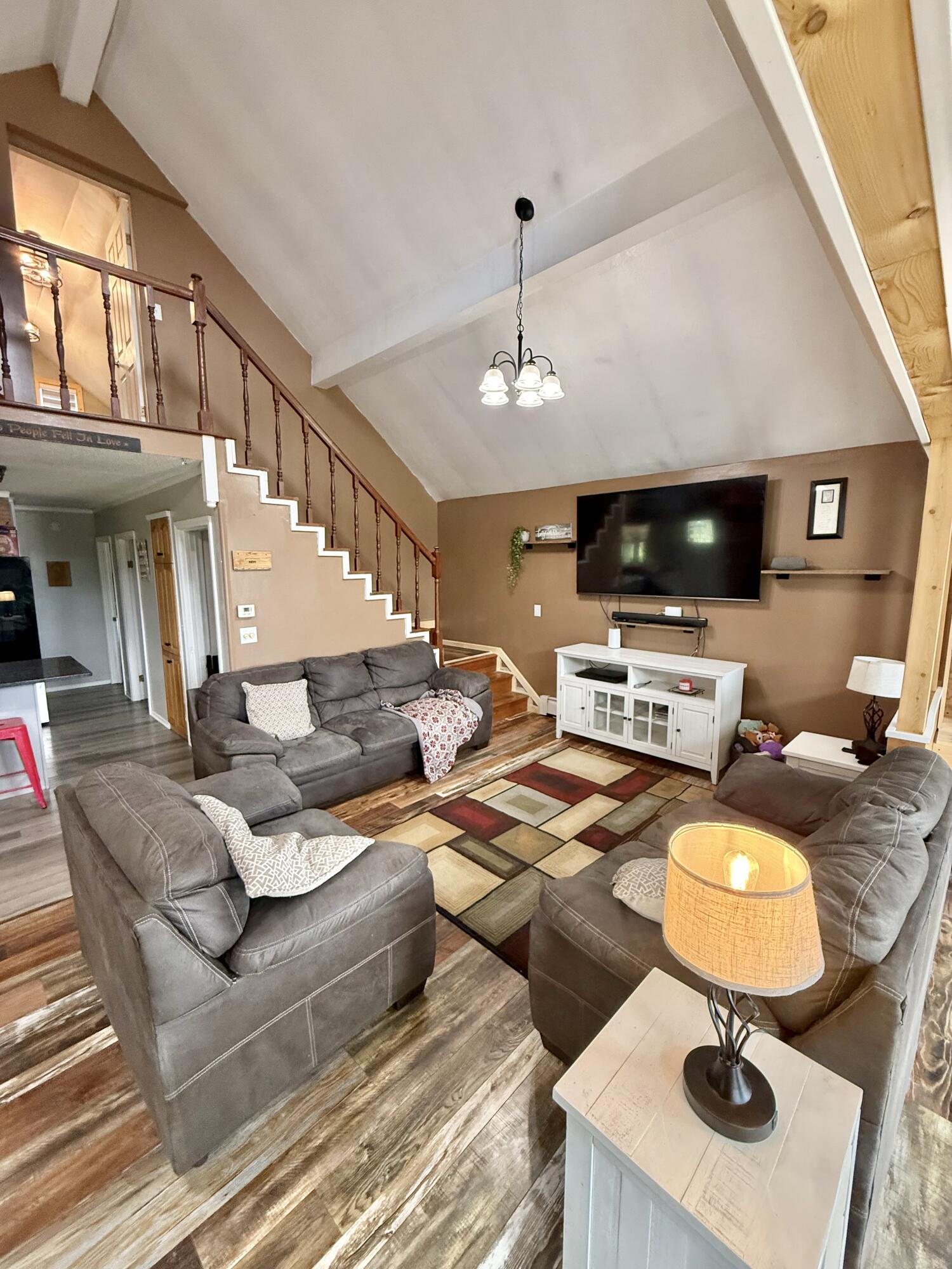 8 Caron Road Property Photo 33