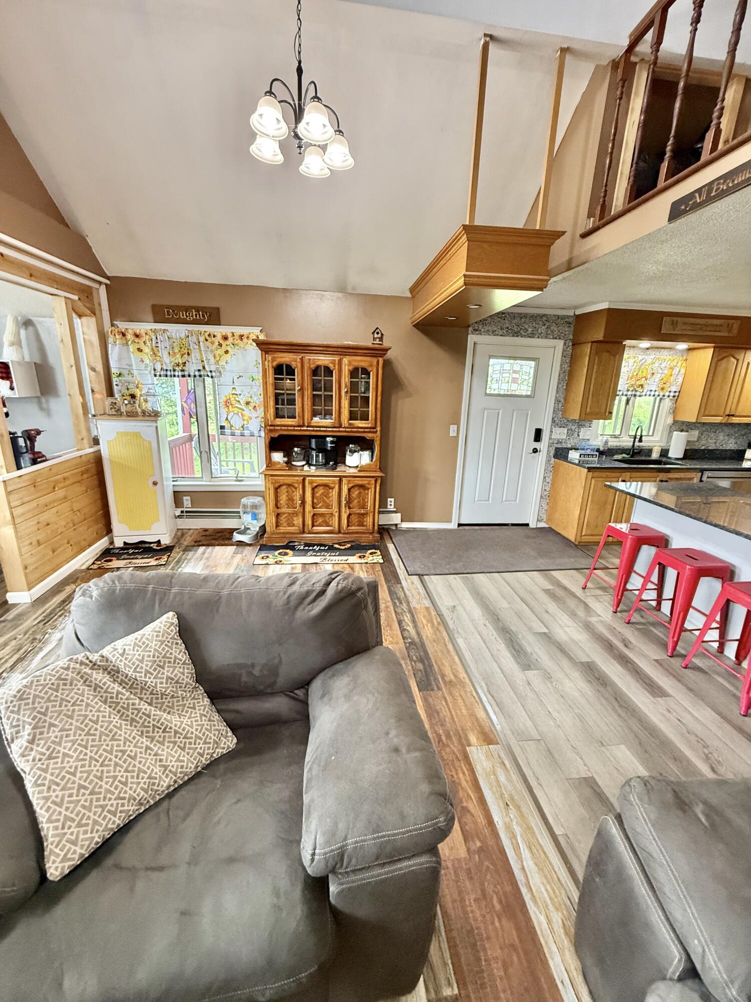8 Caron Road Property Photo 35