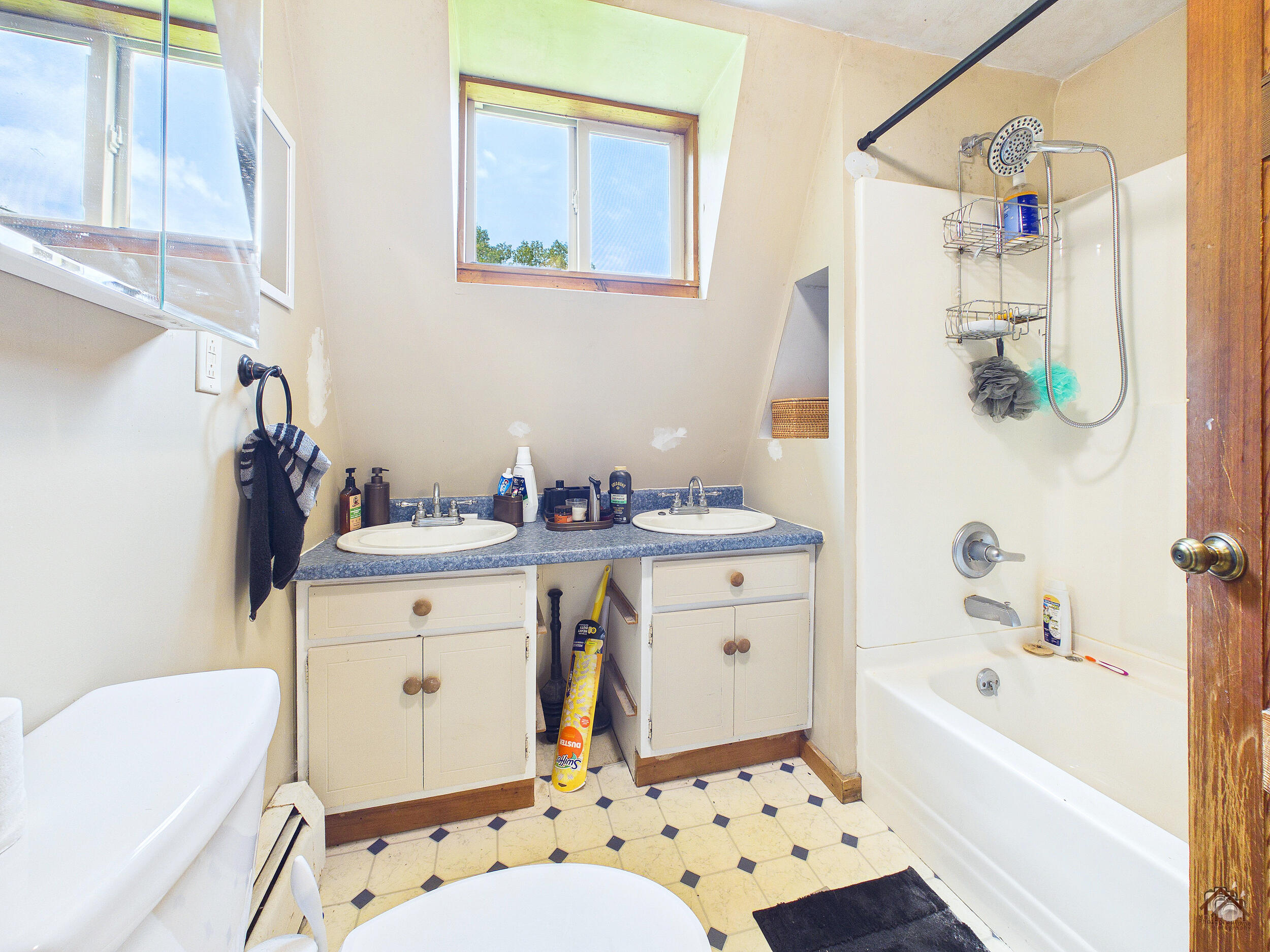 80 Foss Road Property Photo 24