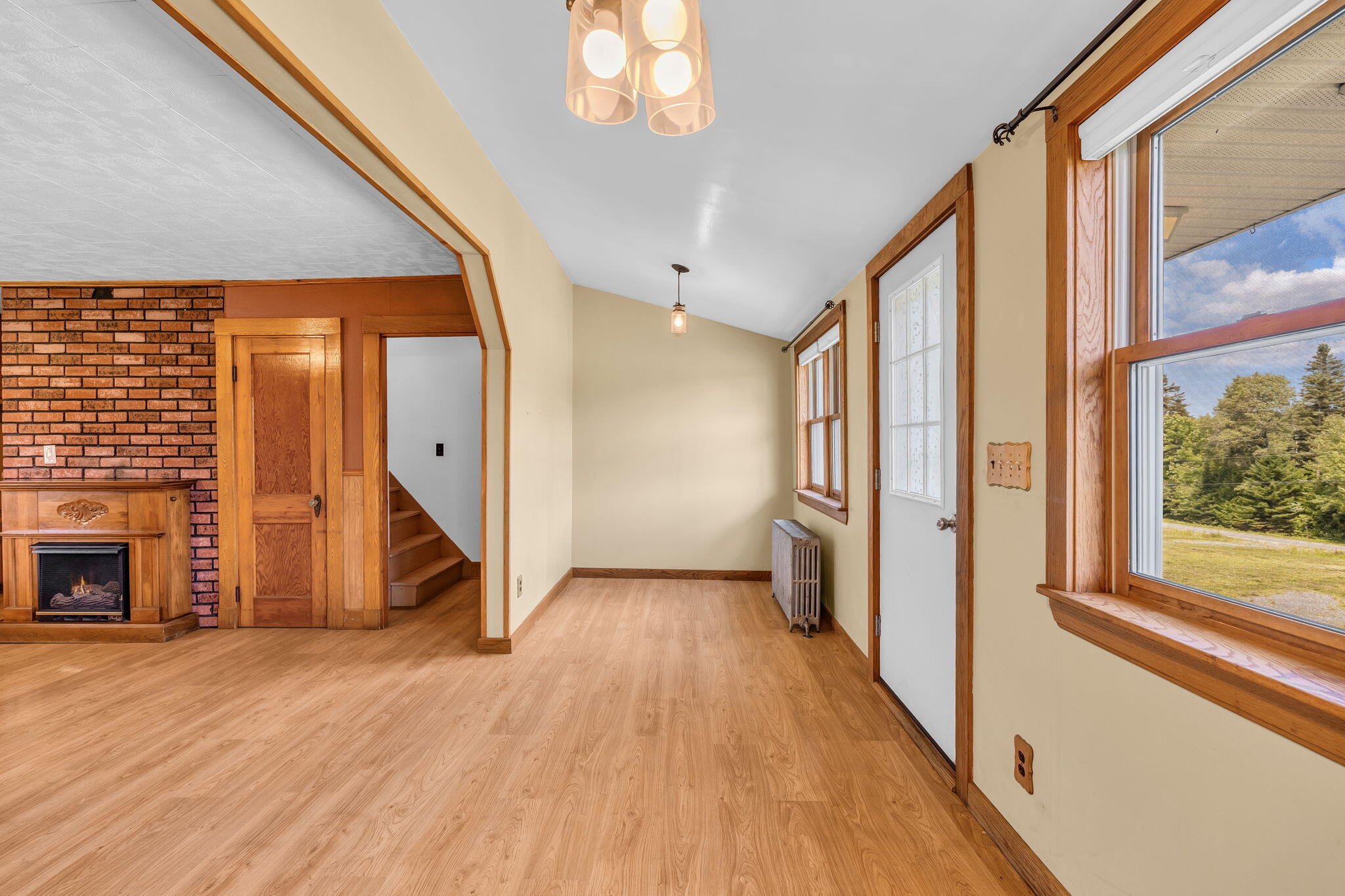 383 Benedicta Road Property Photo 6