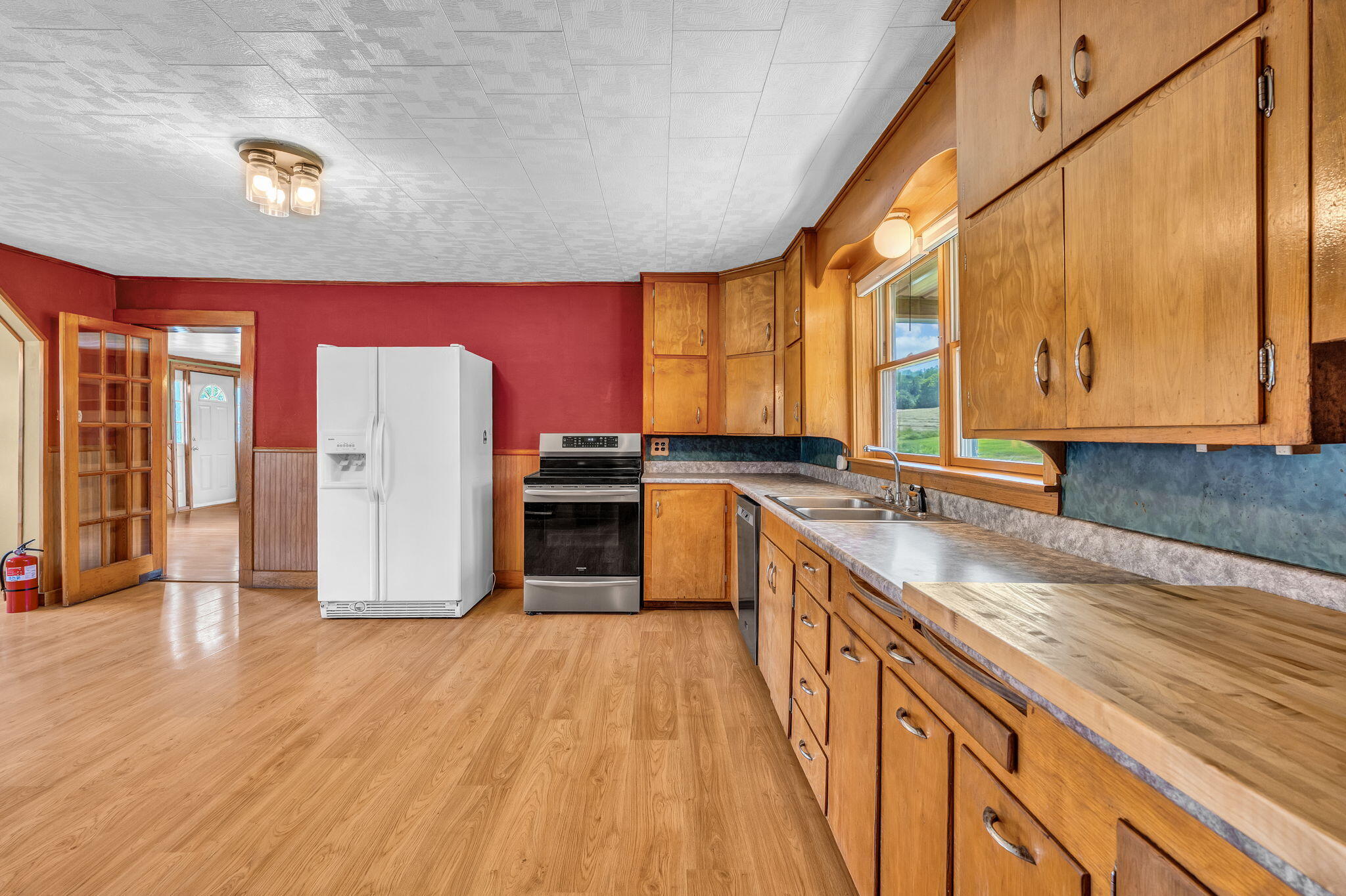 383 Benedicta Road Property Photo 11