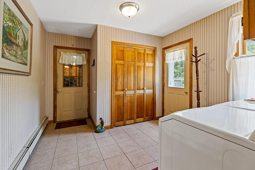 26 S Reynolds Road Property Photo 10