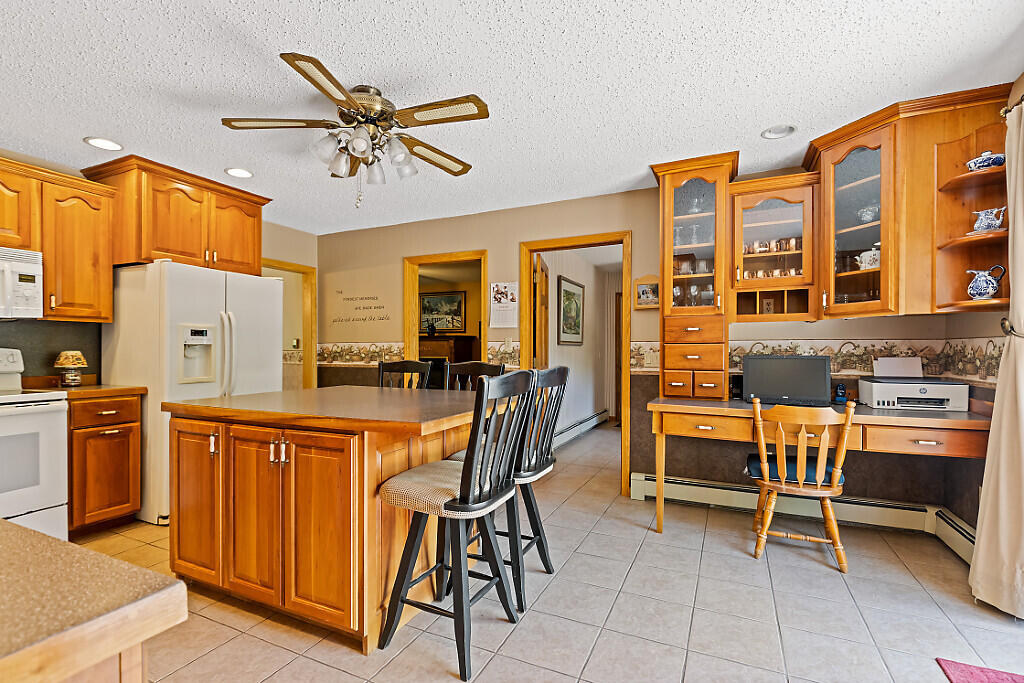 26 S Reynolds Road Property Photo 11
