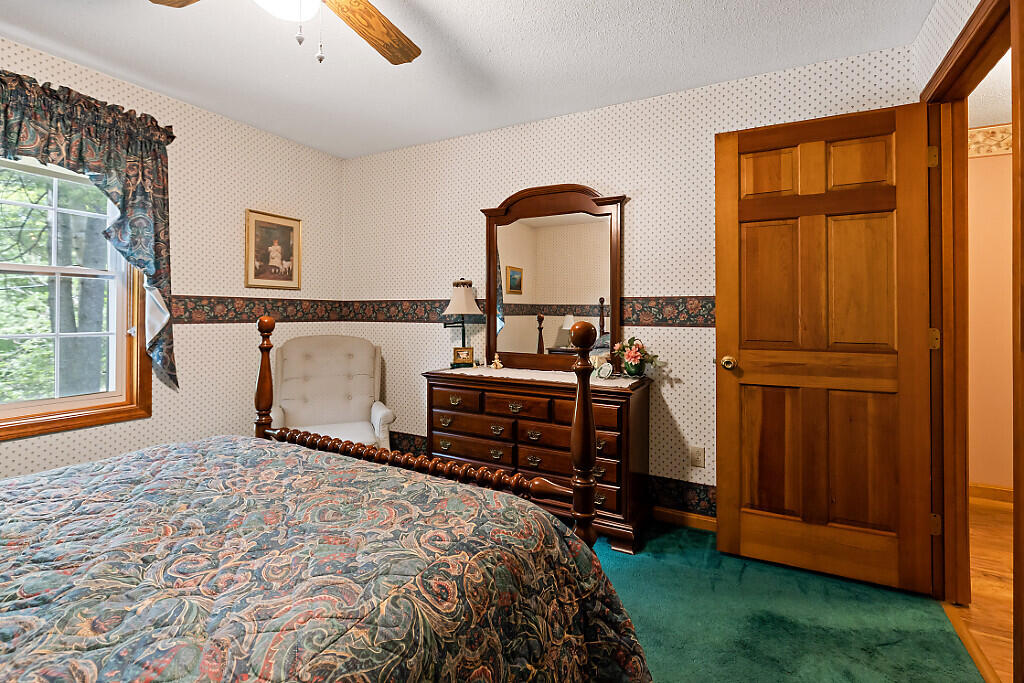 26 S Reynolds Road Property Photo 41