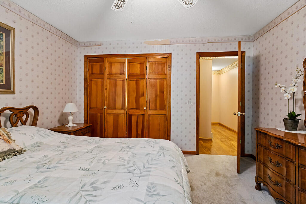 26 S Reynolds Road Property Photo 44