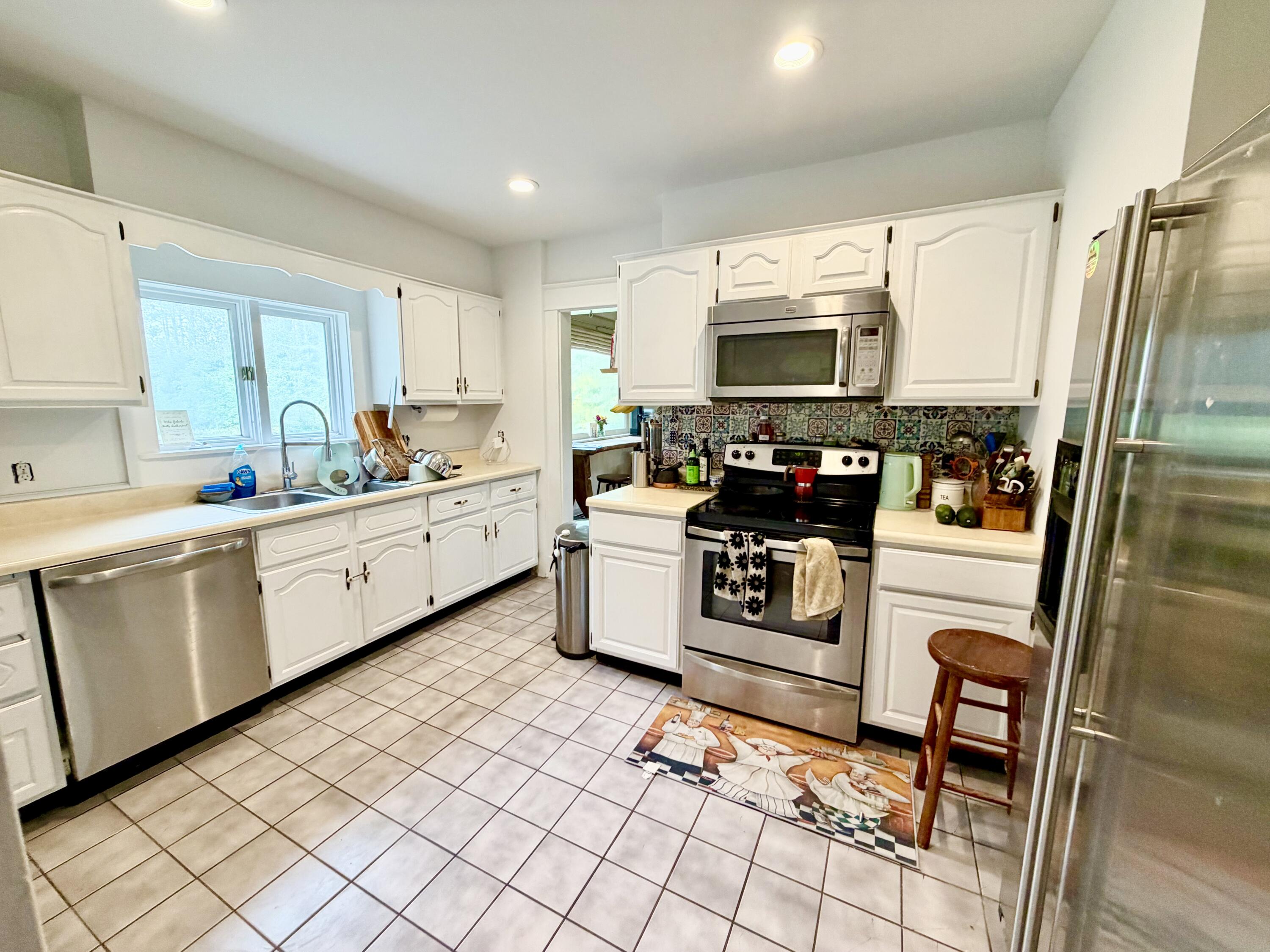 27 High Street Property Photo 68