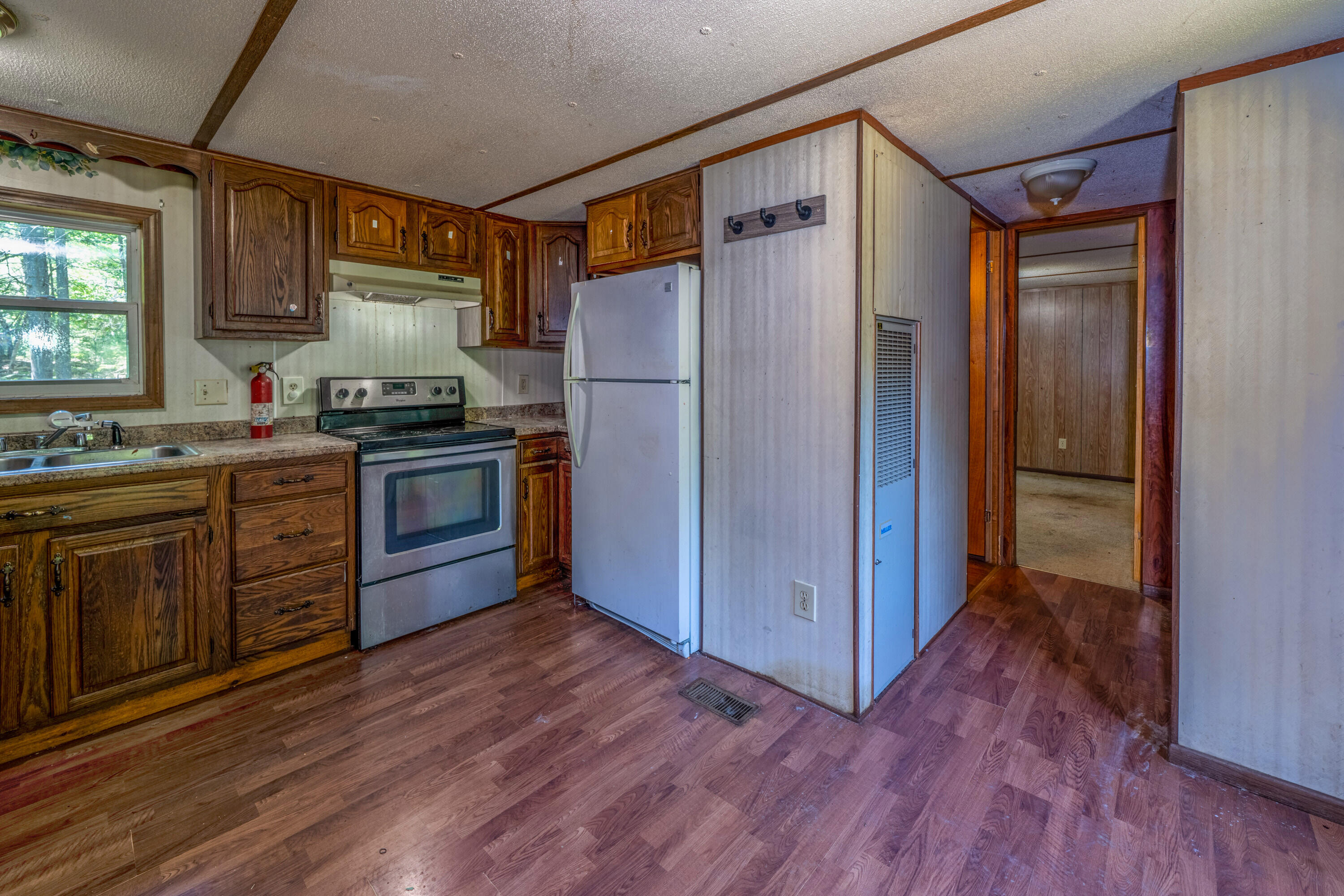 195 Barker Road Property Photo 11