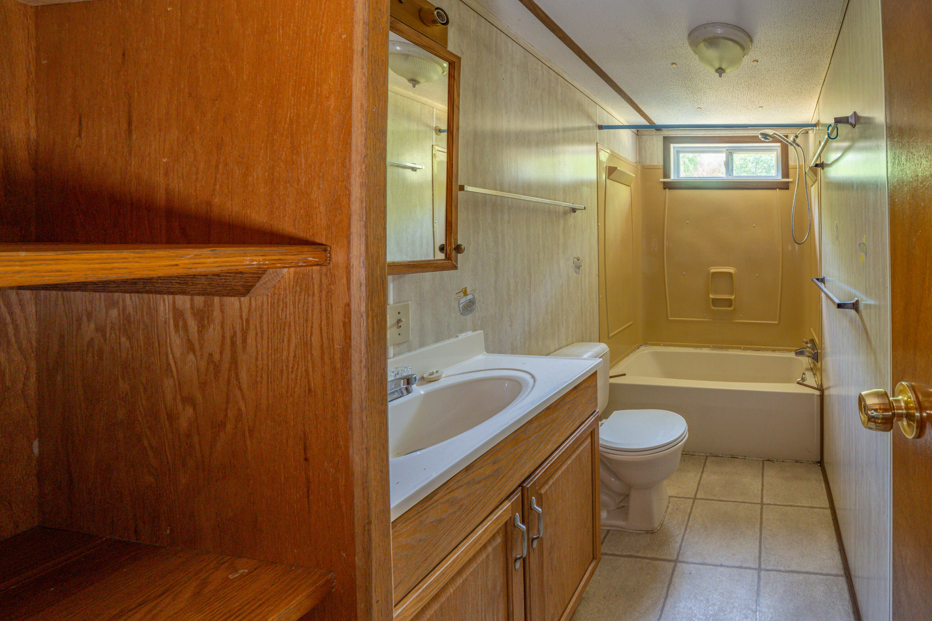 195 Barker Road Property Photo 14