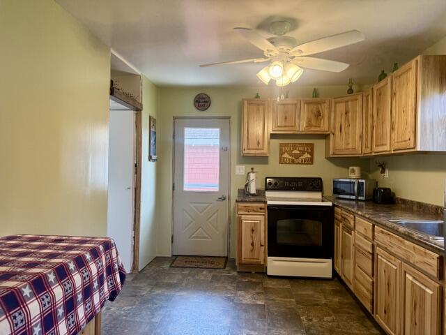 655 Main Street Property Photo 3