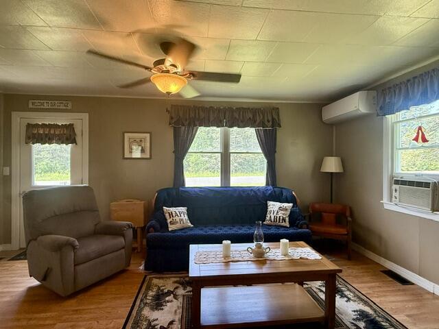 655 Main Street Property Photo 7
