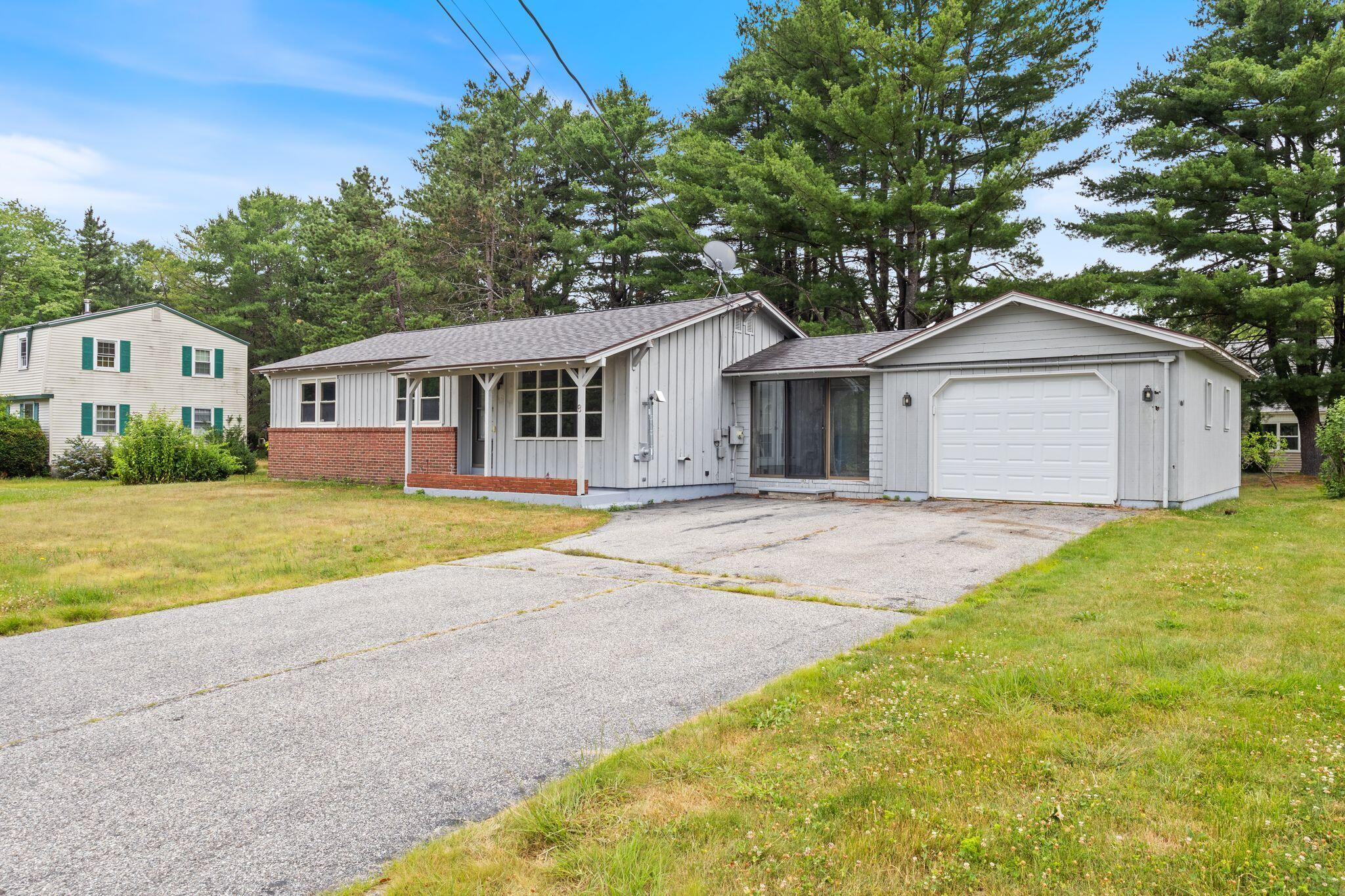 8 Elaine Drive Property Photo 1