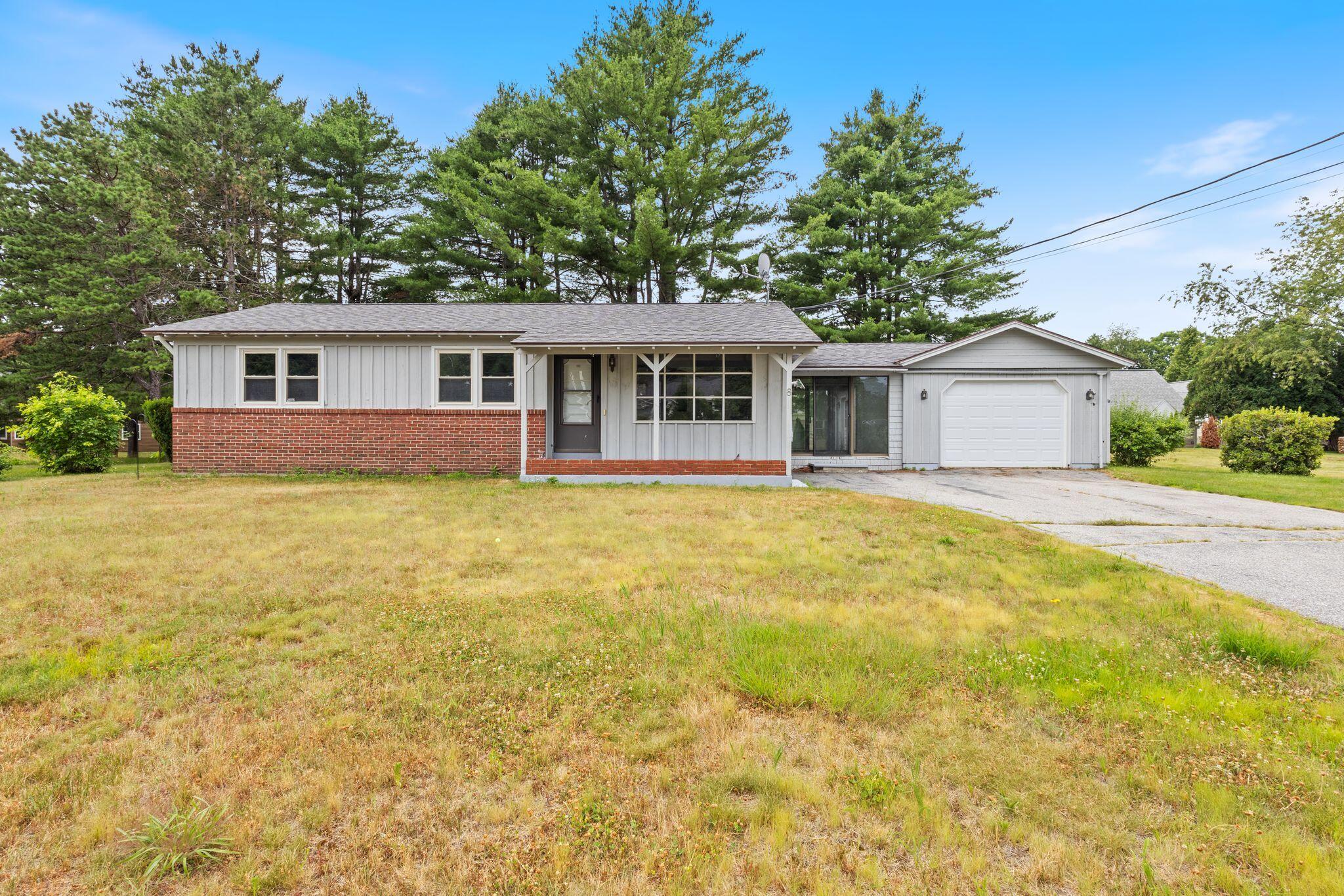 8 Elaine Drive Property Photo 2