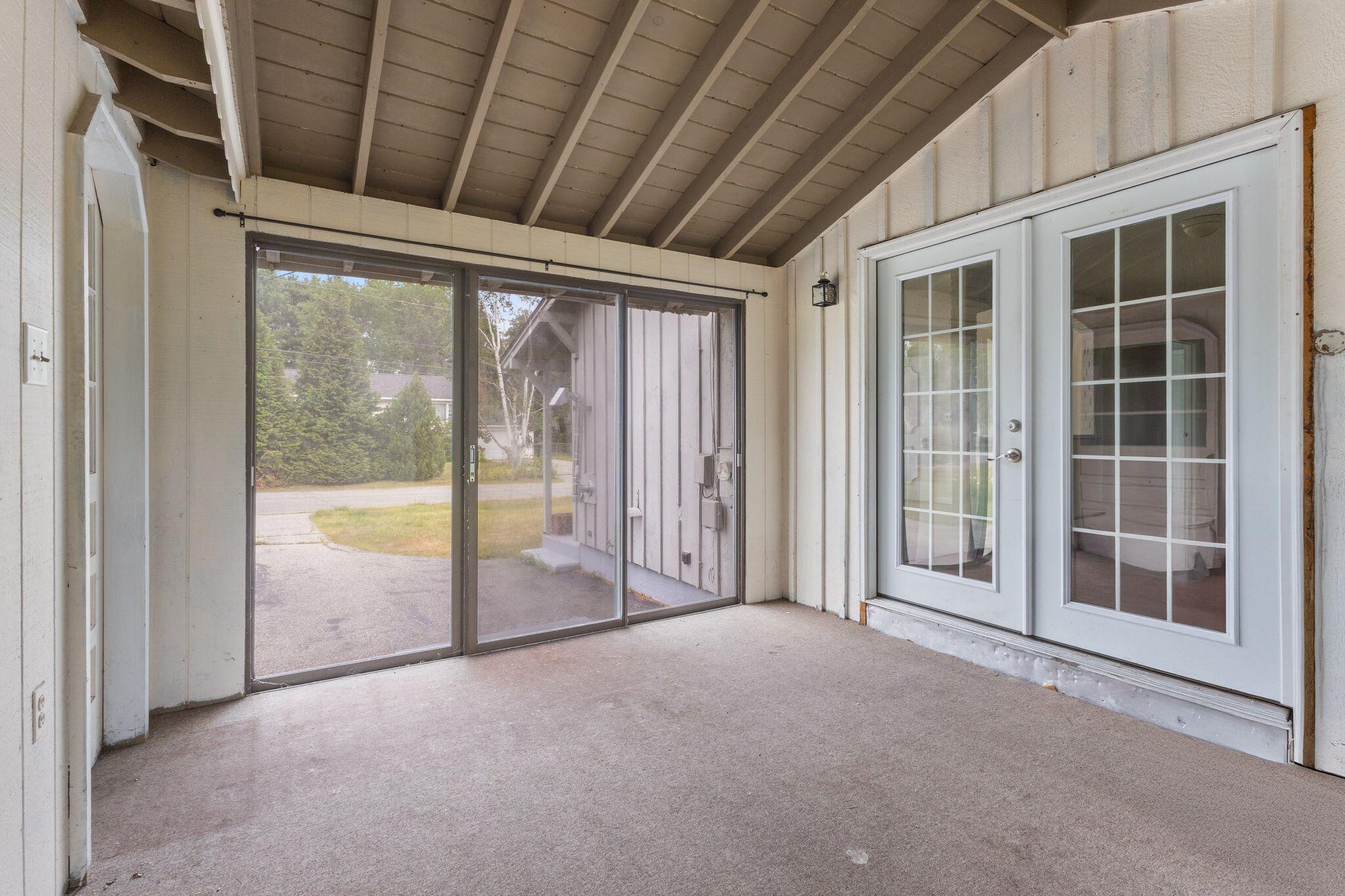 8 Elaine Drive Property Photo 20