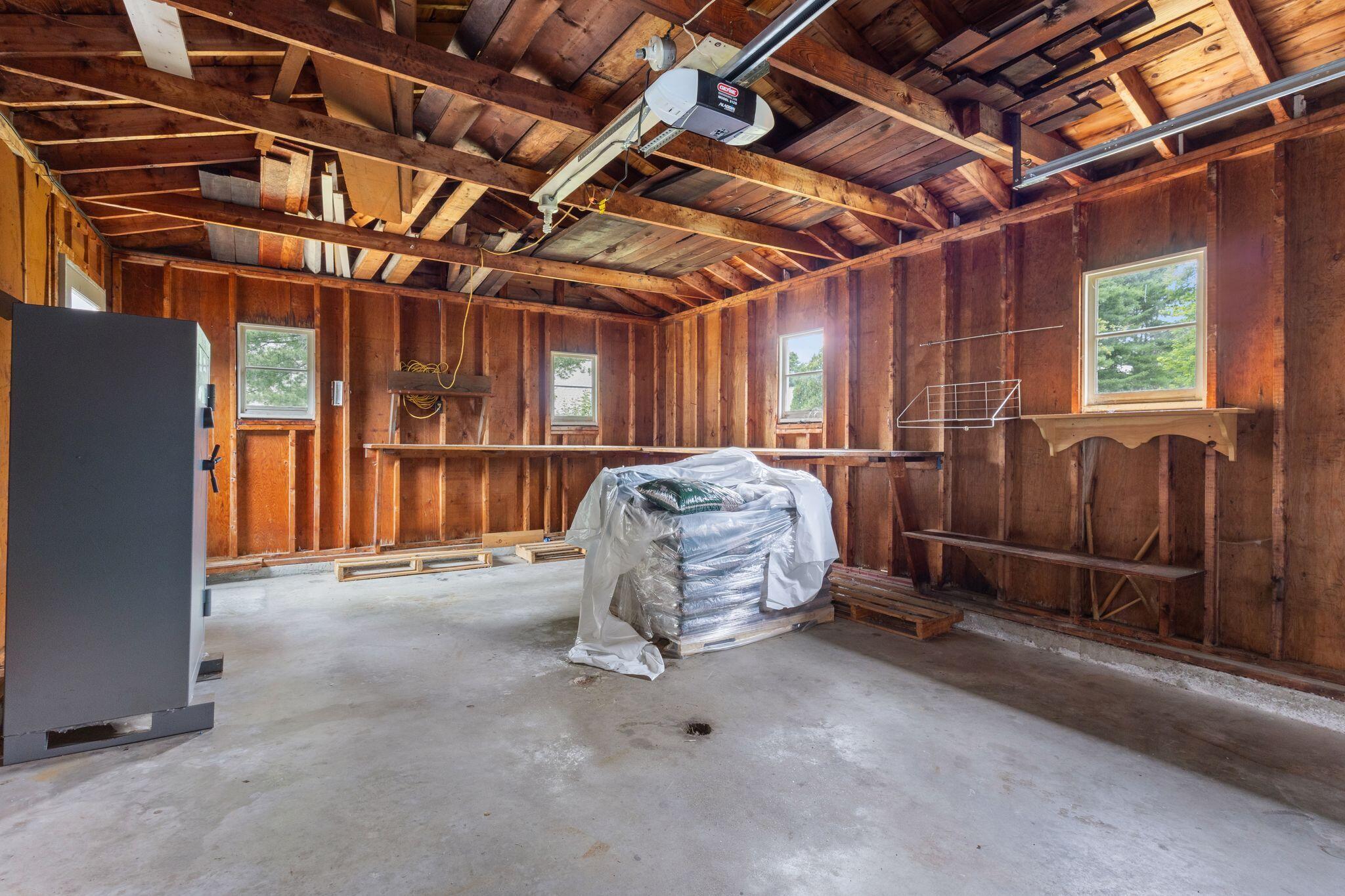 8 Elaine Drive Property Photo 21