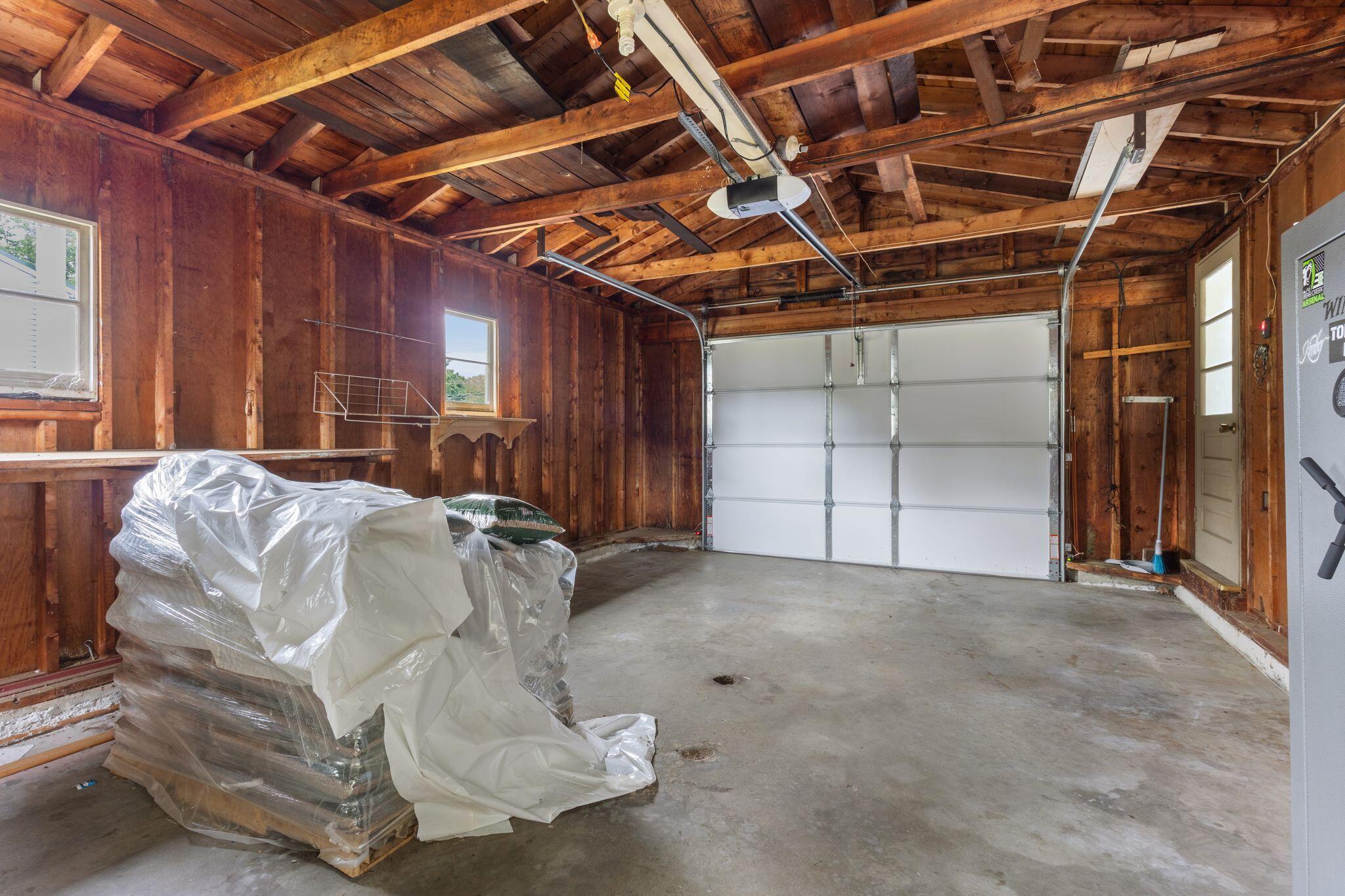 8 Elaine Drive Property Photo 22