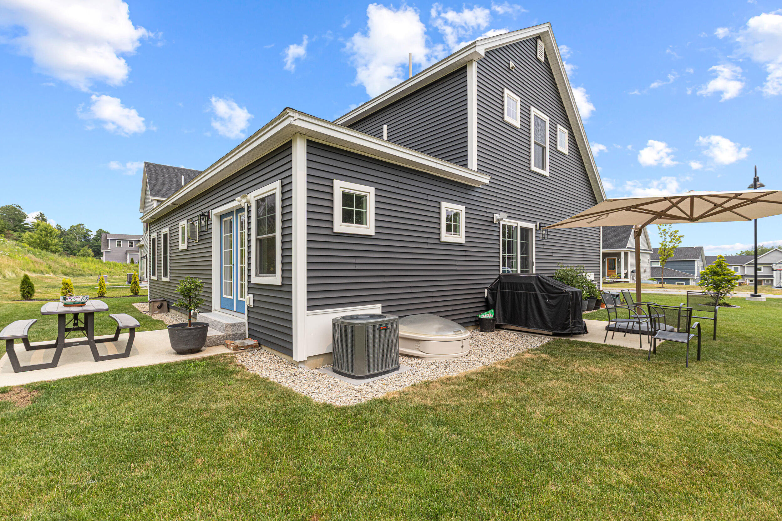 9 Waxwing Lane 48 Property Photo 4