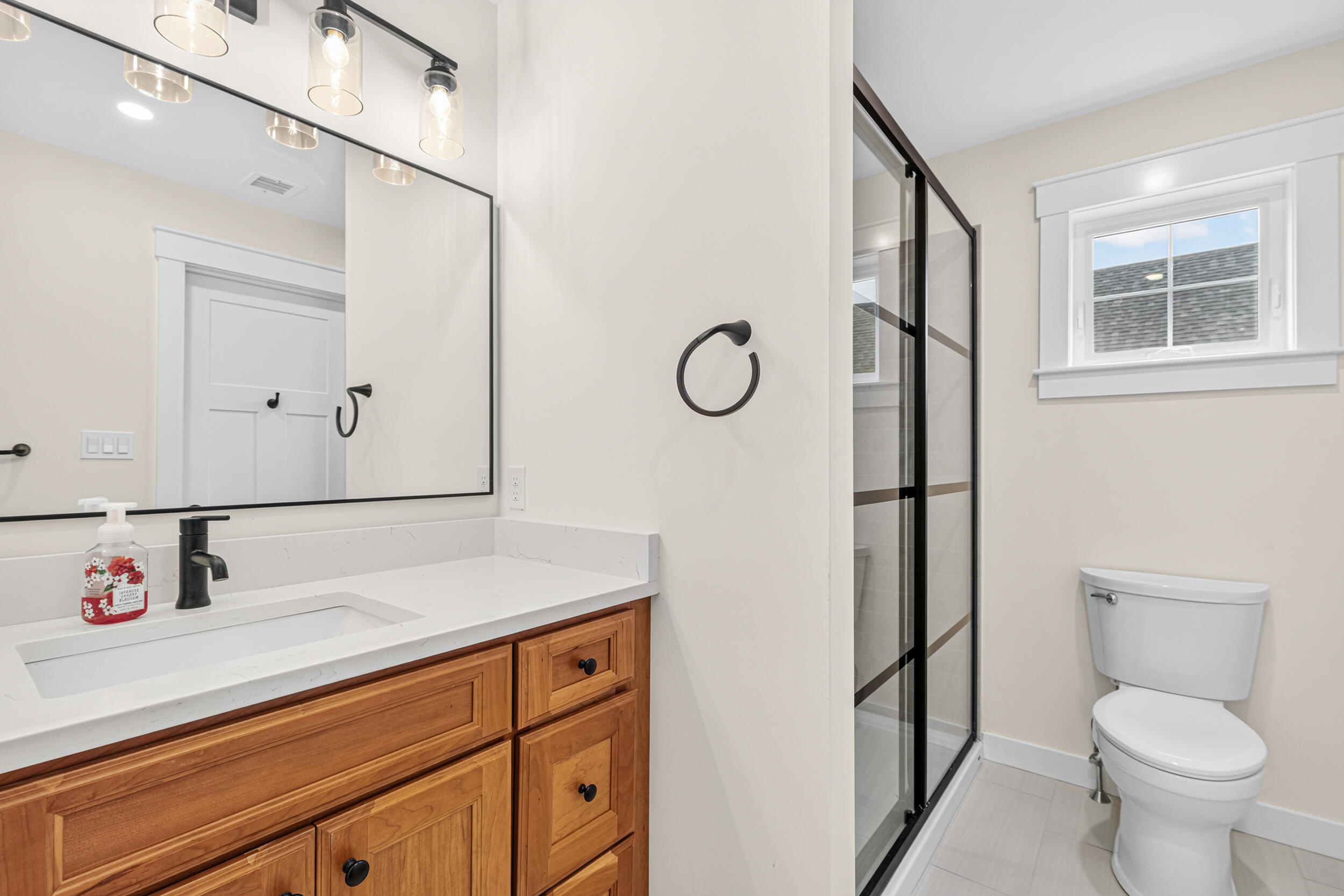 9 Waxwing Lane 48 Property Photo 25