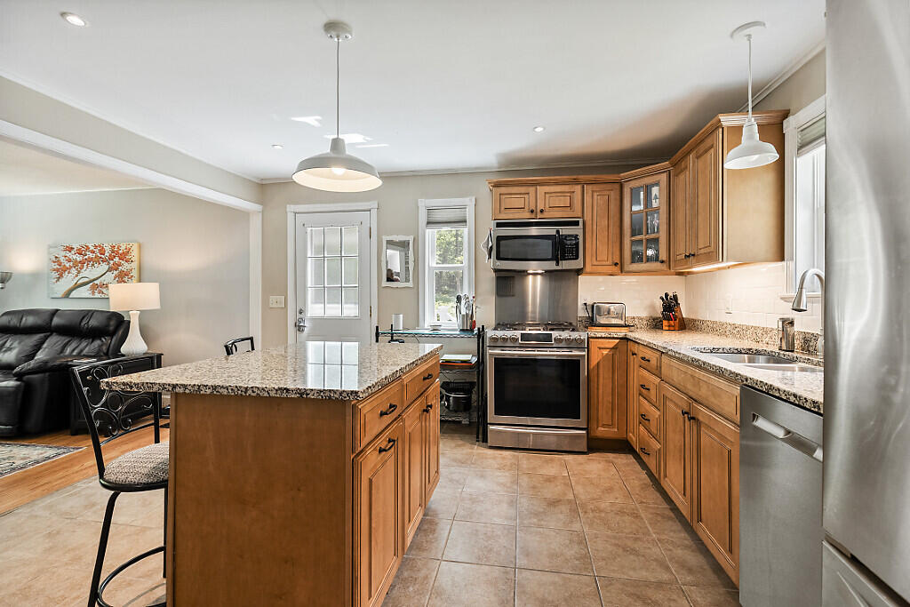48 Sanford Road Property Photo 10