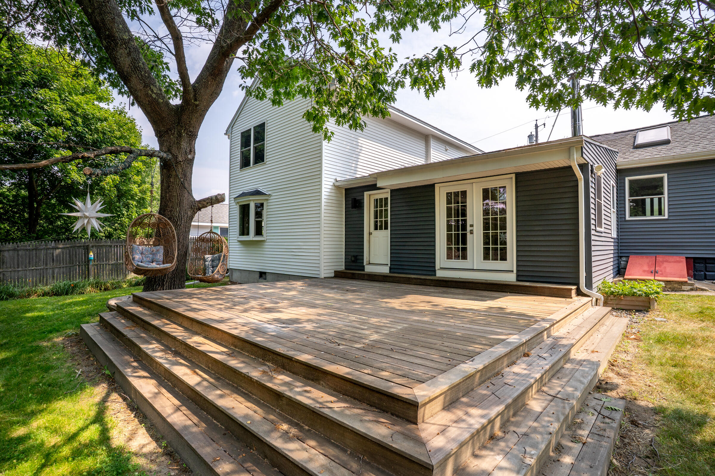 23 Spring Street Property Photo 15