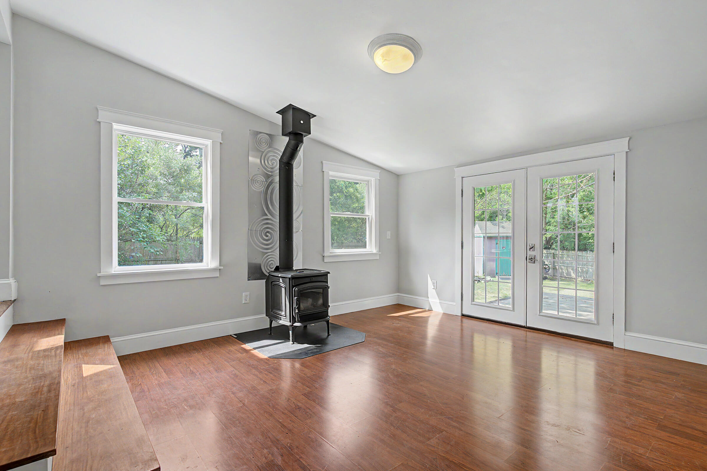 23 Spring Street Property Photo 26
