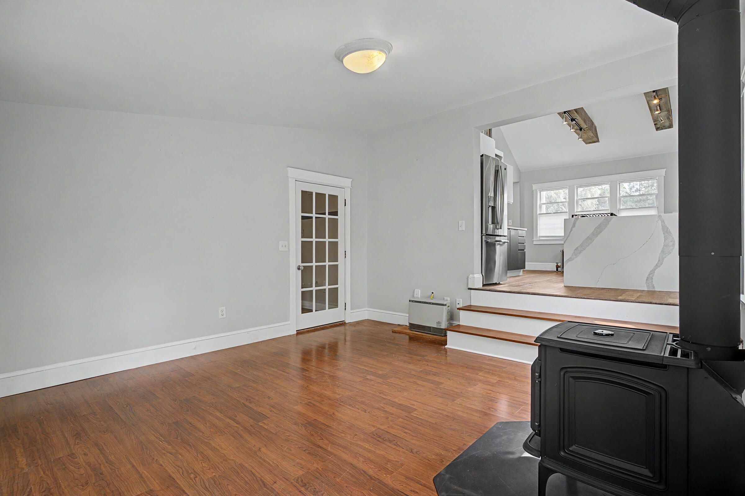23 Spring Street Property Photo 27