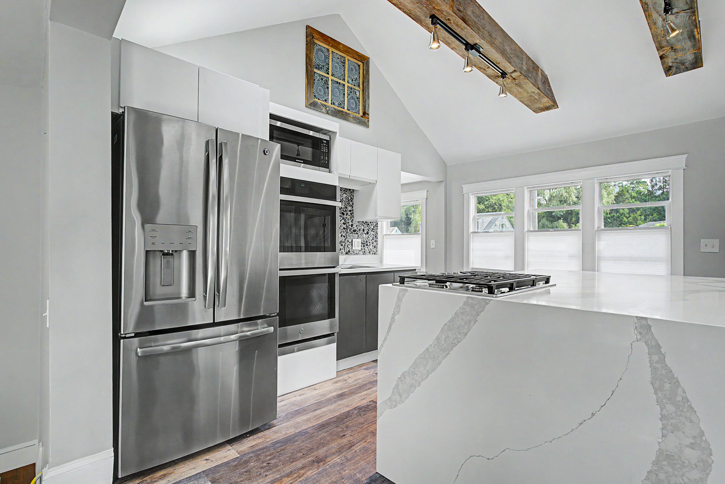 23 Spring Street Property Photo 28