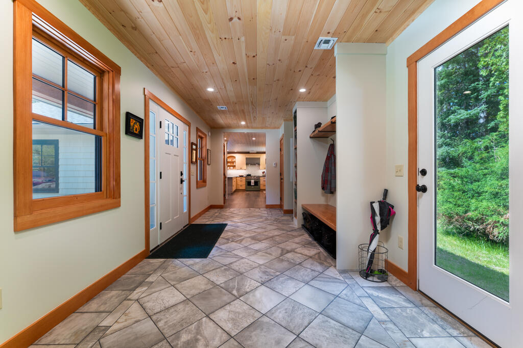 22 Little Crow Point Property Photo 8