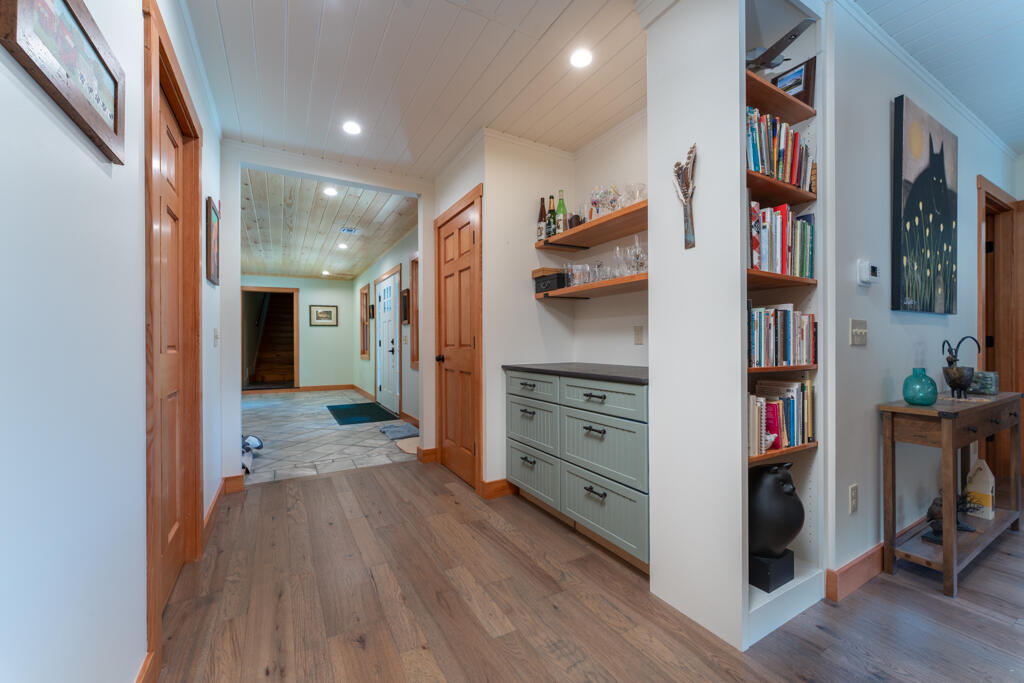 22 Little Crow Point Property Photo 10