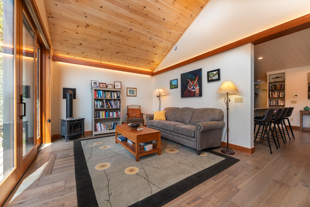 22 Little Crow Point Property Photo 18