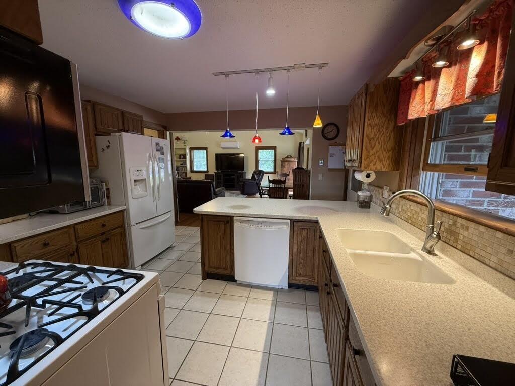 10 Penny Lane Property Photo 11