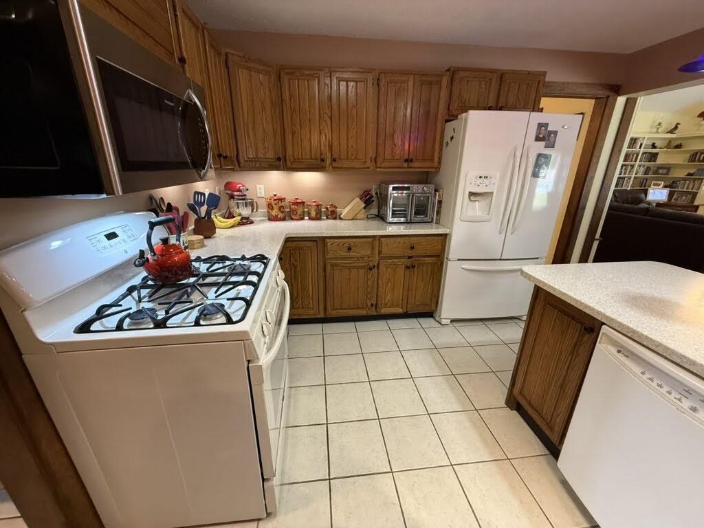 10 Penny Lane Property Photo 13
