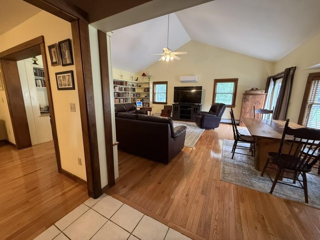 10 Penny Lane Property Photo 15