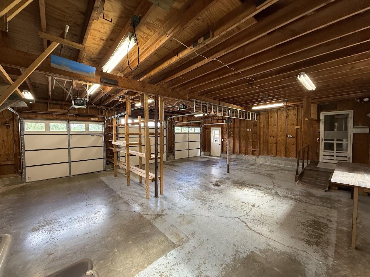 10 Penny Lane Property Photo 69