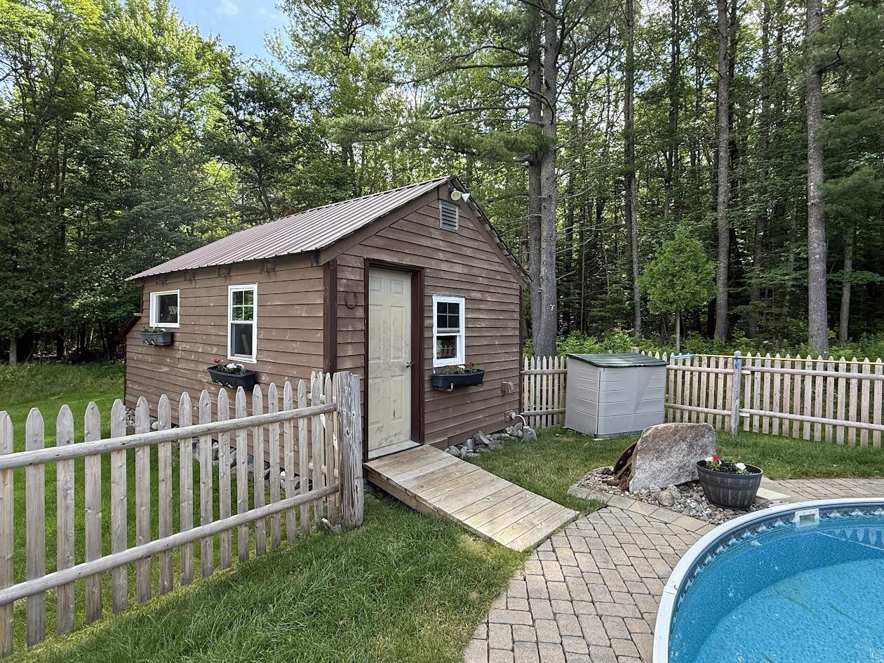 10 Penny Lane Property Photo 76
