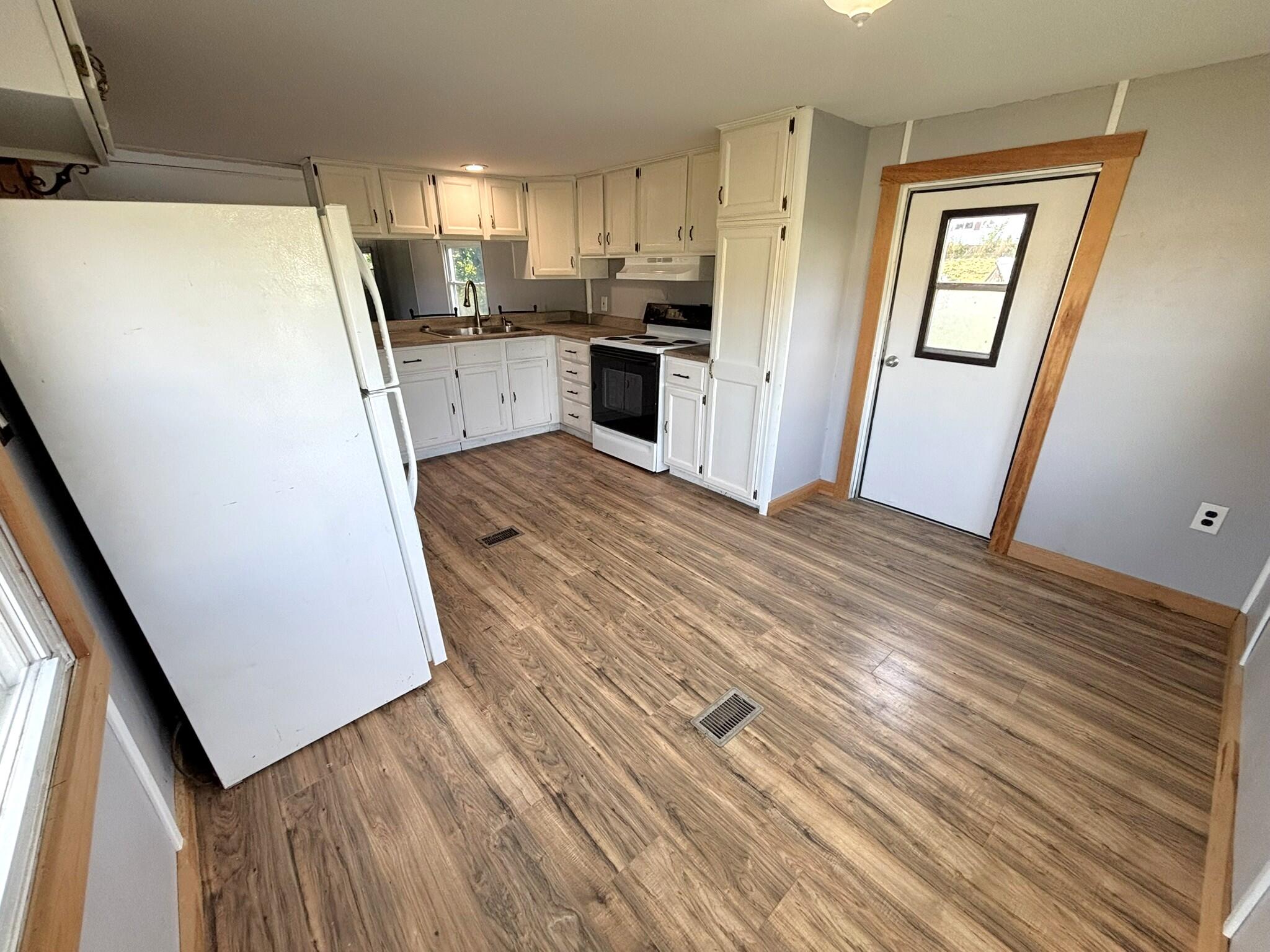 22 Elwood Drive Property Photo 9