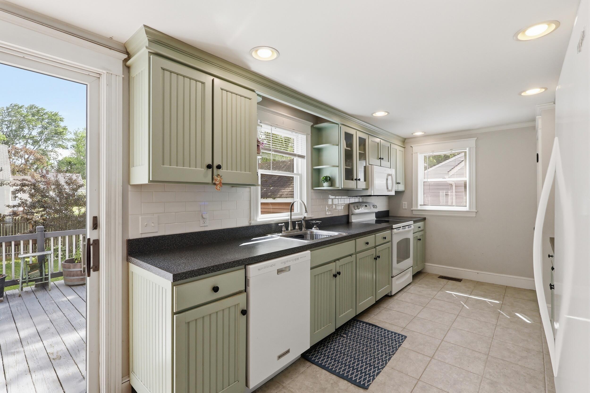 75 Pennell Avenue Property Photo 3