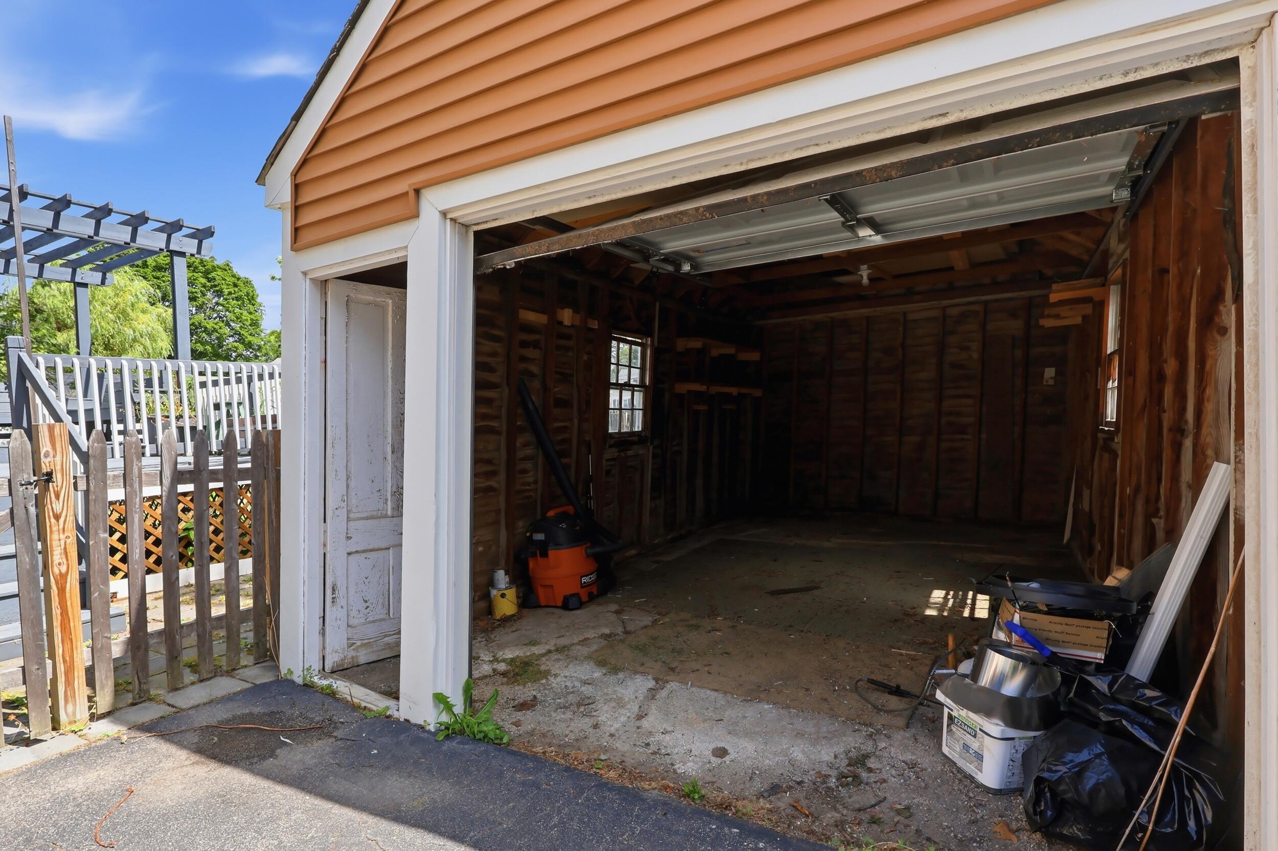 75 Pennell Avenue Property Photo 28