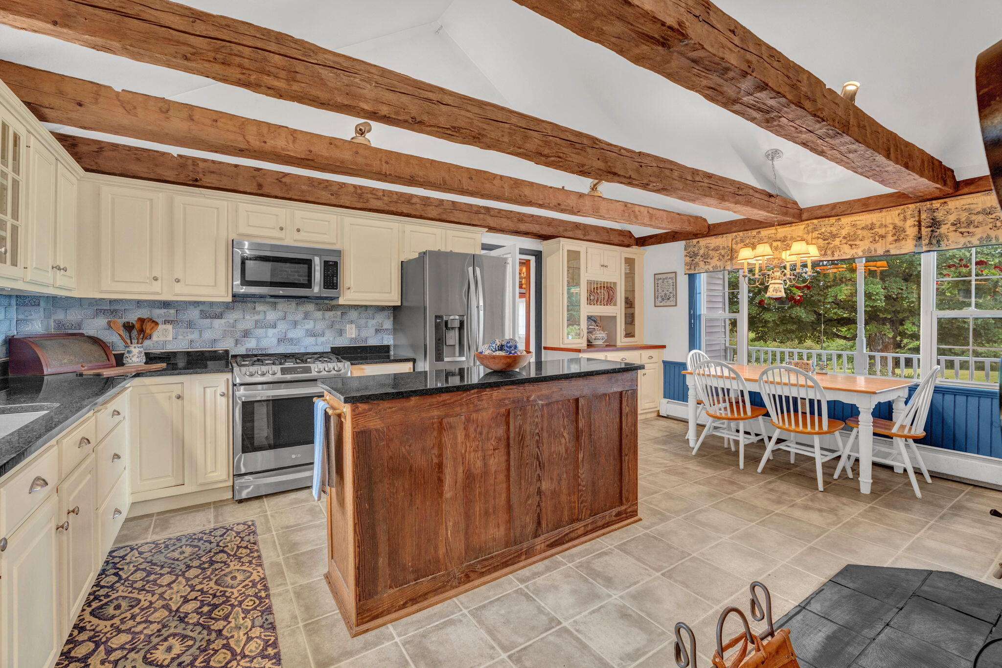 202 Barker Road Property Photo 4
