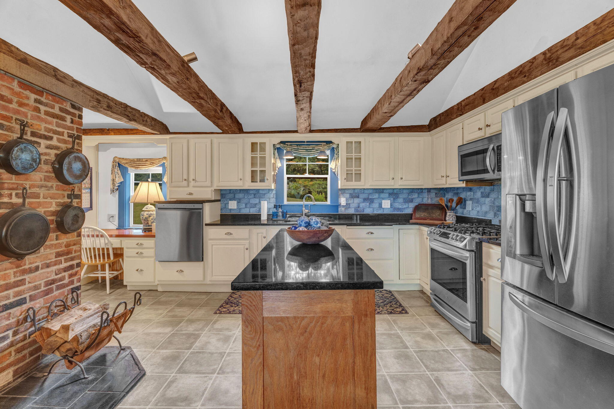 202 Barker Road Property Photo 9