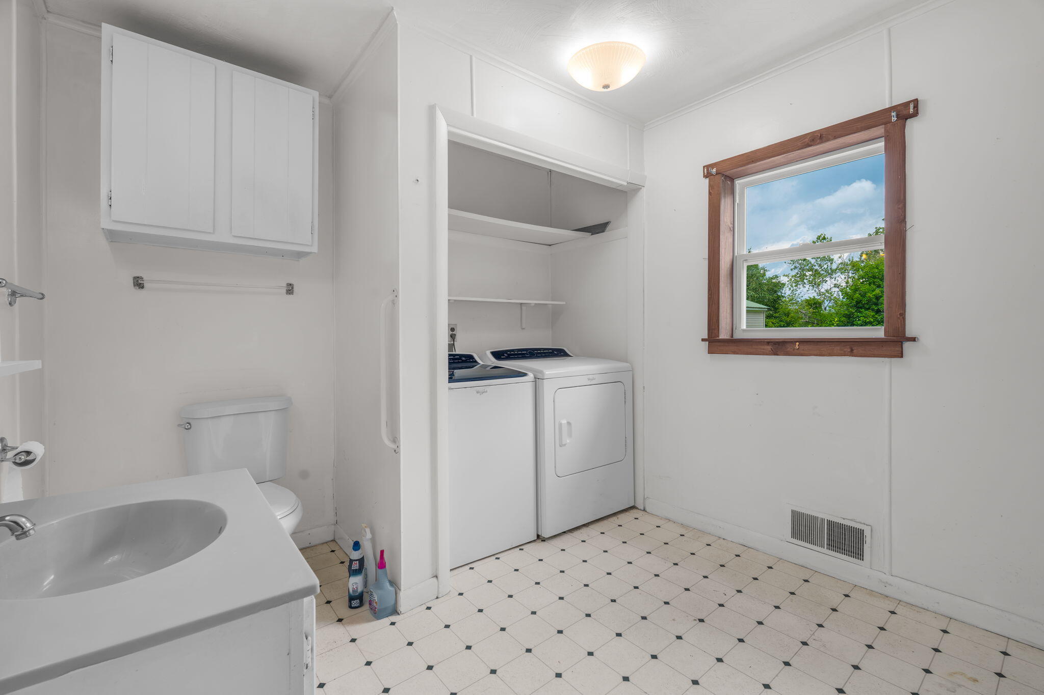 56 Heywood Road Property Photo 30