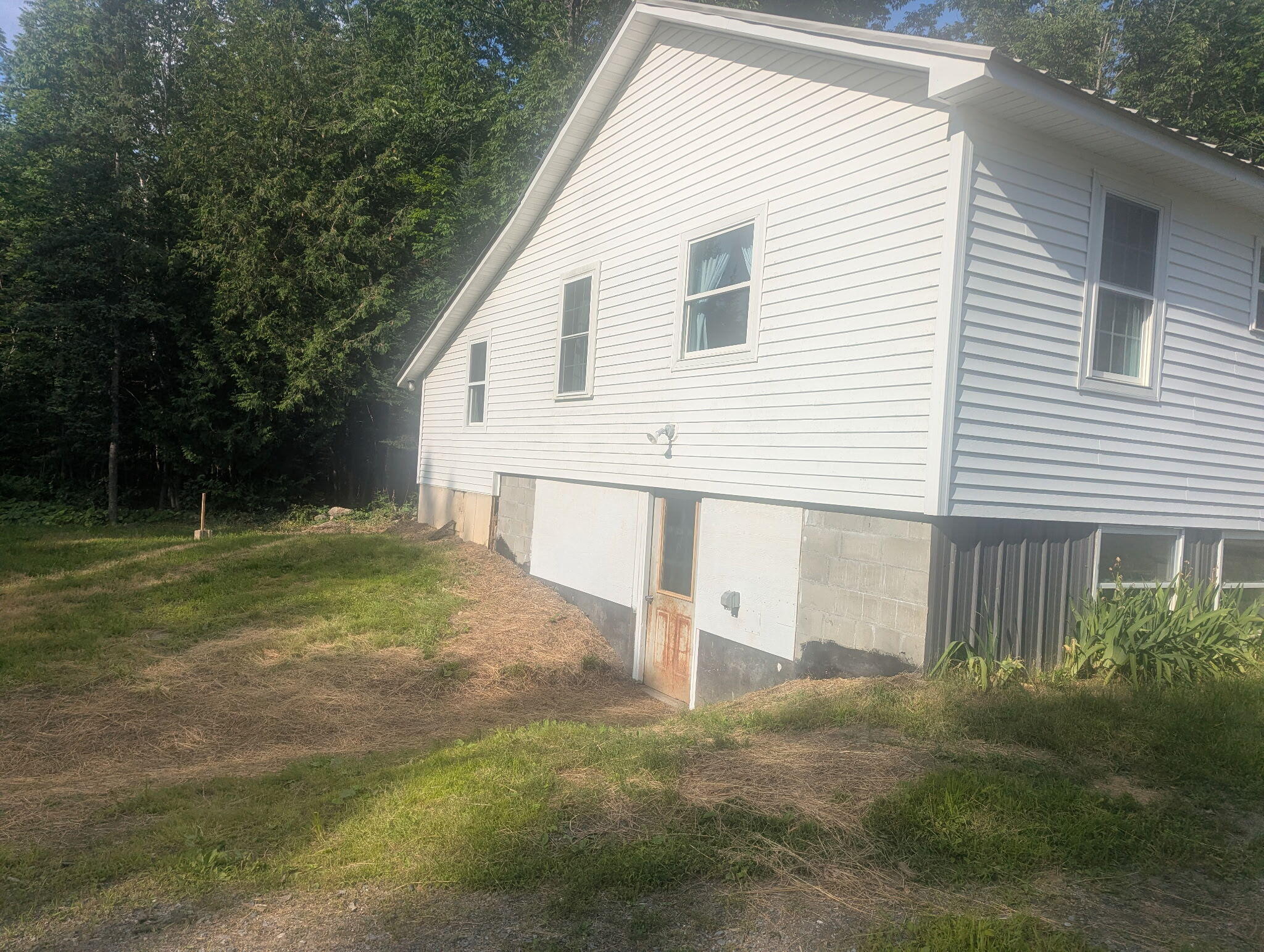 640 Dover Road Property Photo 2