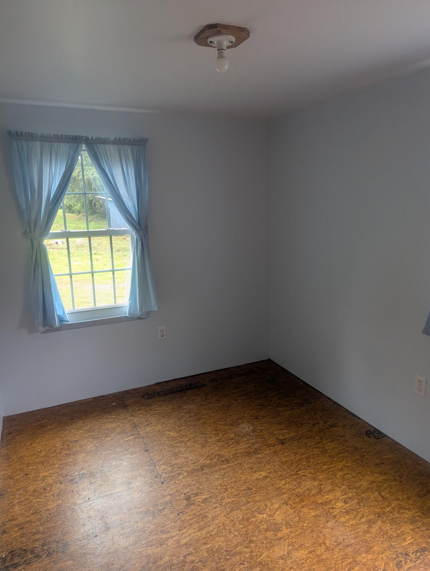 640 Dover Road Property Photo 8